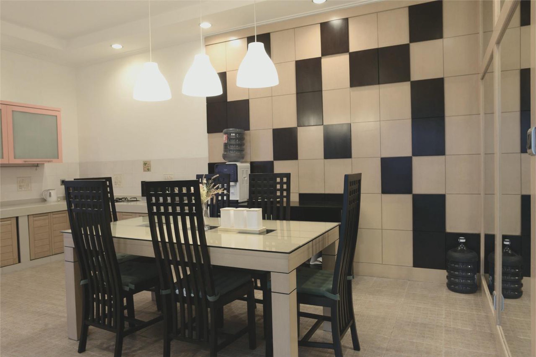 Dijual Rumah Bagus Full Furnished di Sayap Pasteur