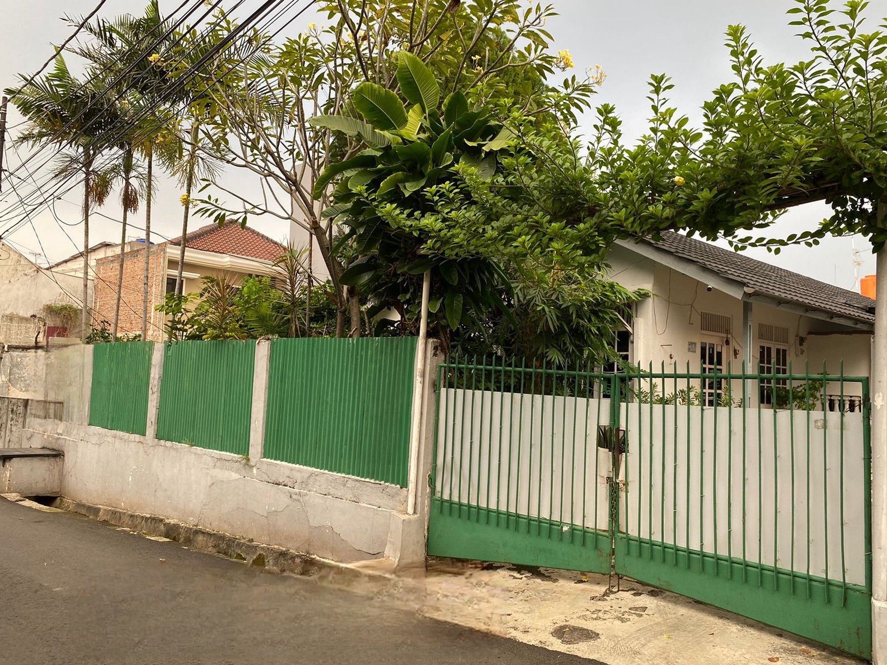 Dijual rumah hitung tanah di Jatipadang, Pasar Minggu, jakarta selatan