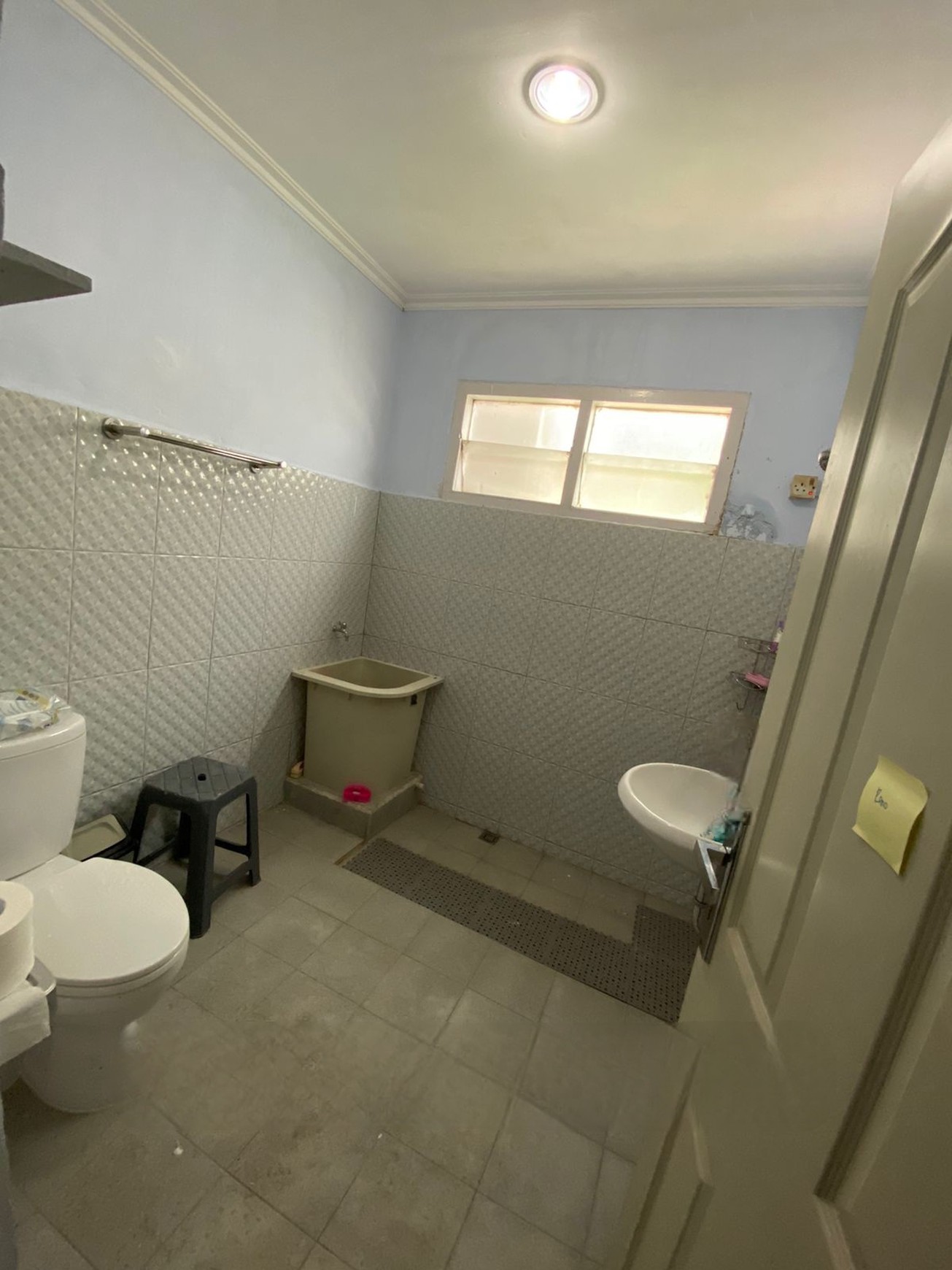 Dijual rumah hitung tanah di Jatipadang, Pasar Minggu, jakarta selatan