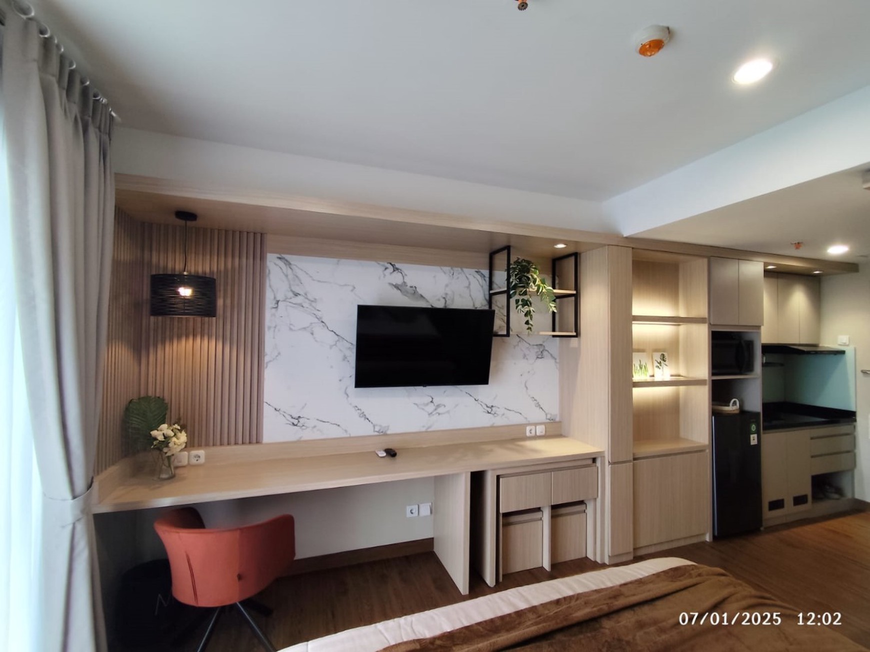 Apartment Siap huni, Fully furnished, Lokasi strategis dekat ST. KAI Jurangmangu