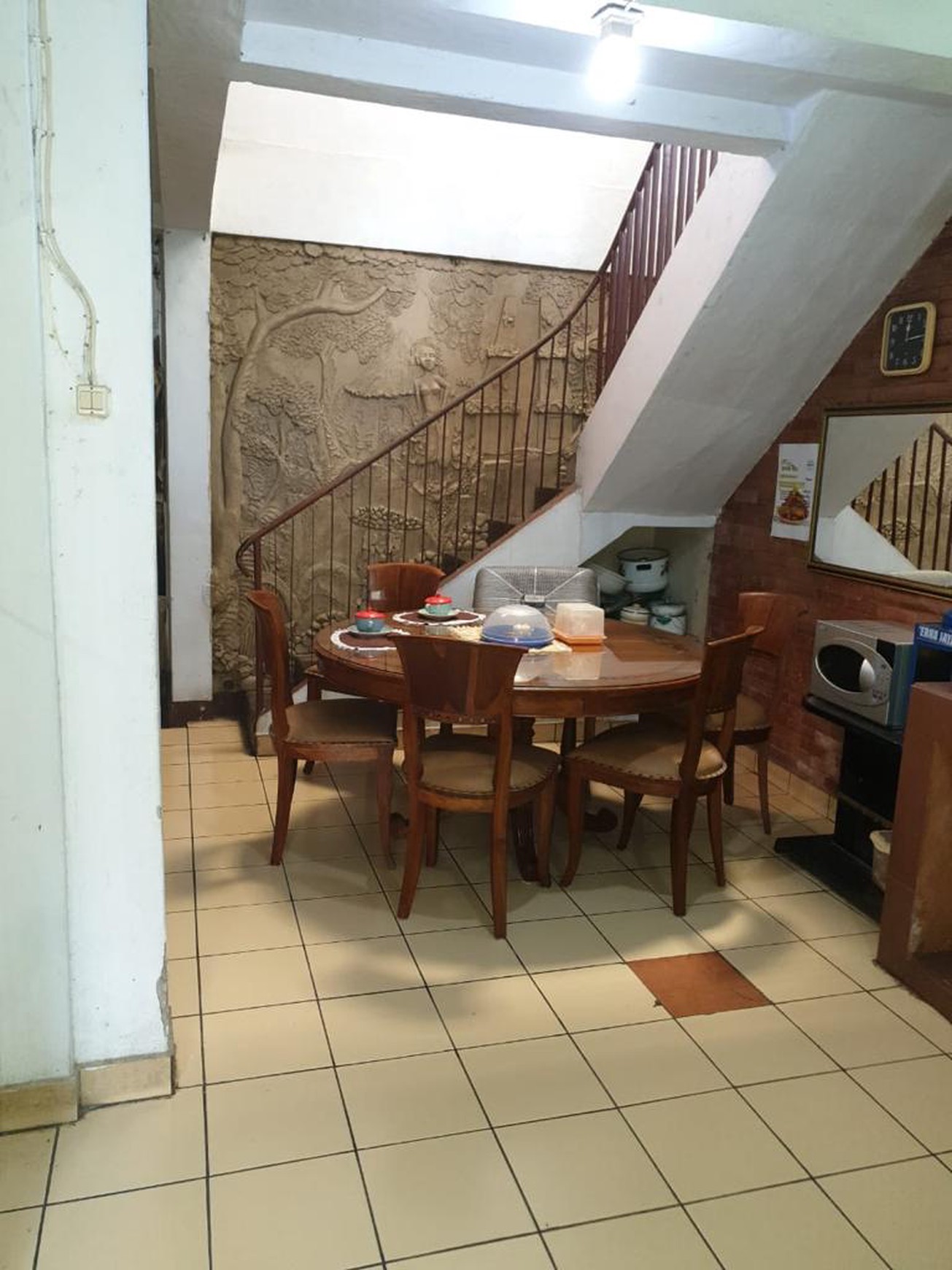 Rumah 2 Lantai Di Menteng Dalam dengan LT 322 LB 280 @Jakarta Selatan