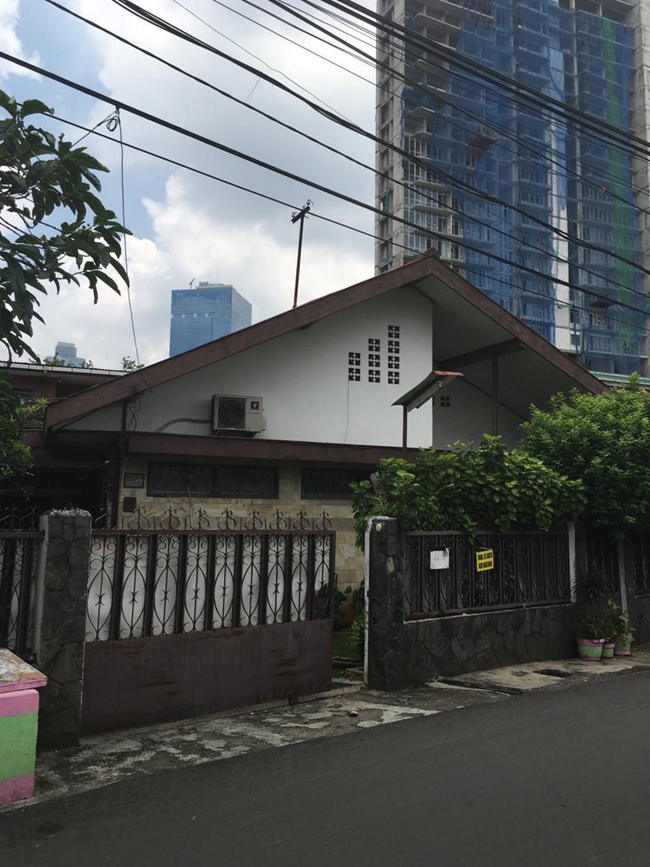 Rumah 2 Lantai Di Menteng Dalam dengan LT 322 LB 280 @Jakarta Selatan