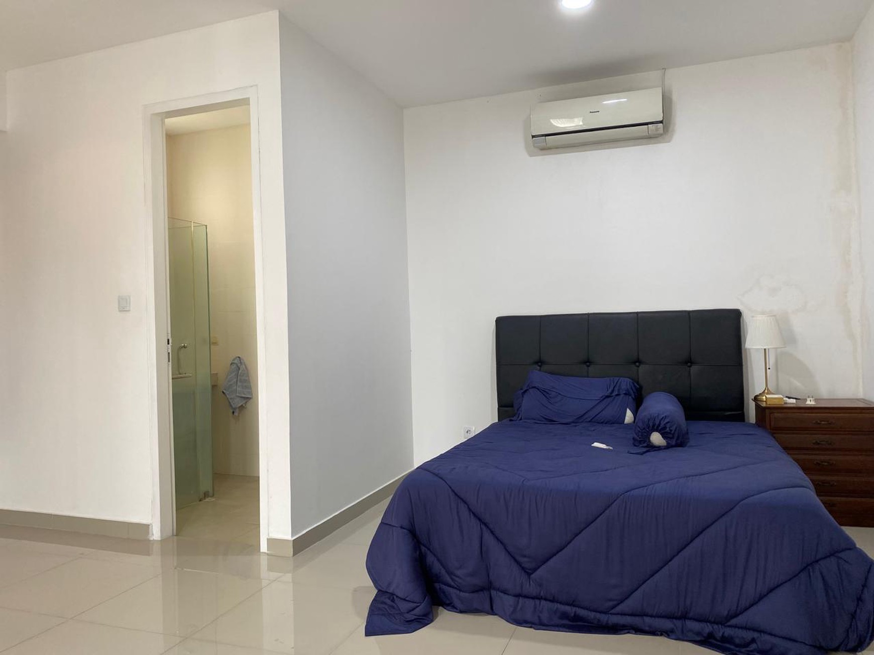 Rumah Mewah 3 Lantai dengan Nuansa Resort Bali at The Riverville Lebak Bulus.