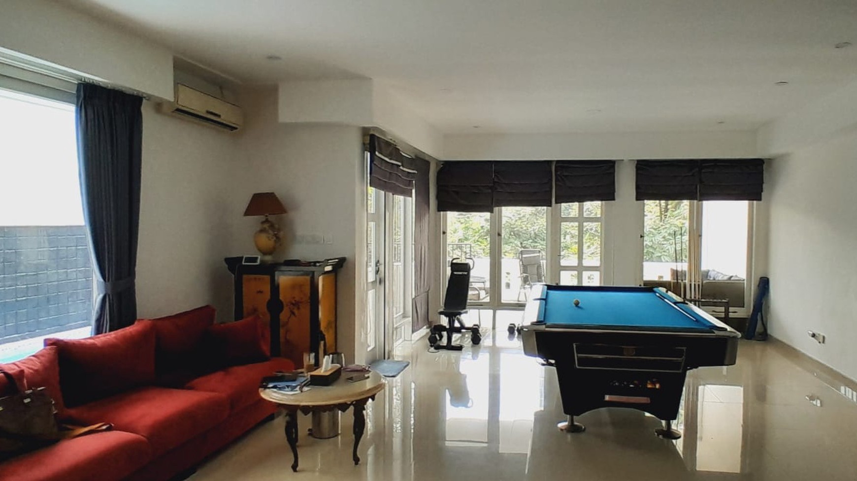 Rumah Mewah 3 Lantai dengan Nuansa Resort Bali at The Riverville Lebak Bulus.
