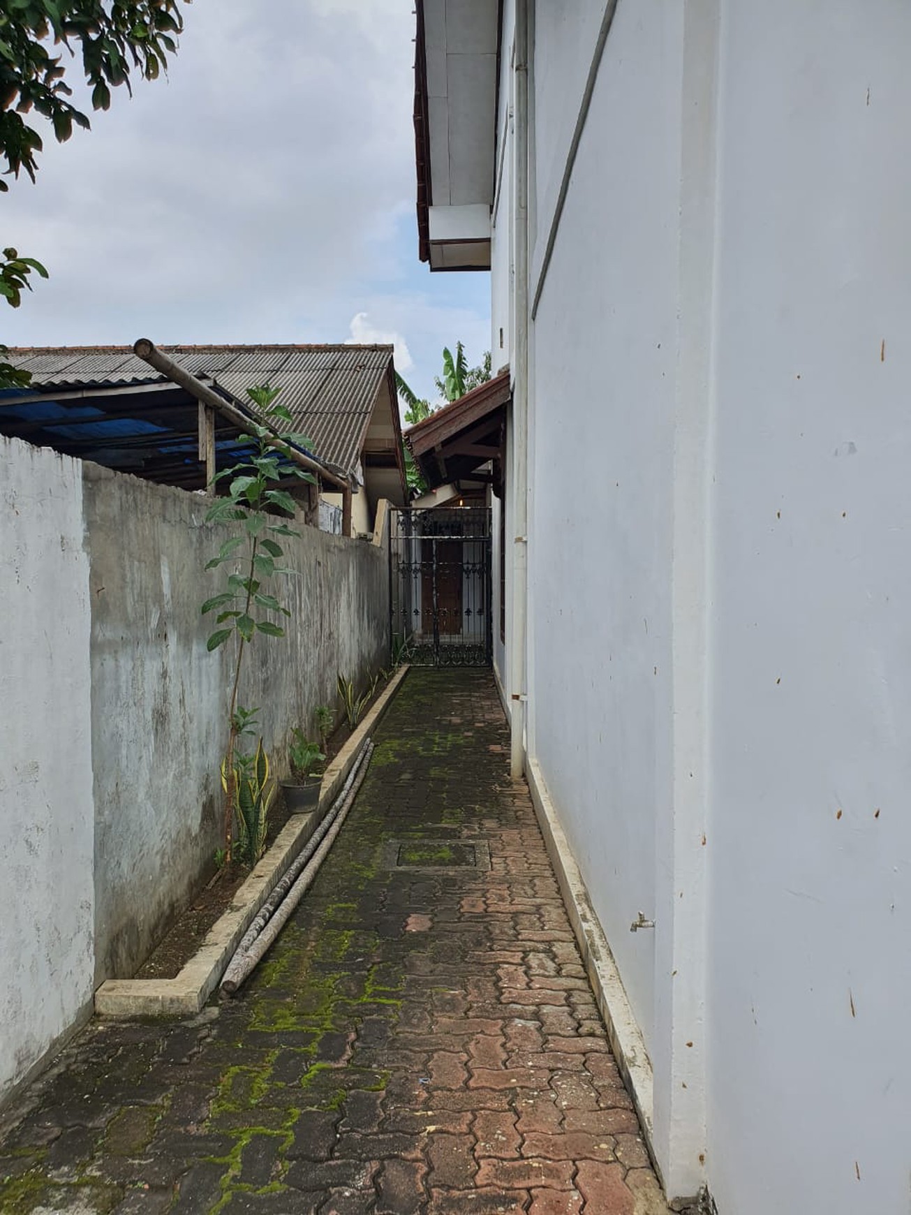 Rumah Hitung Tanah Area Cipete