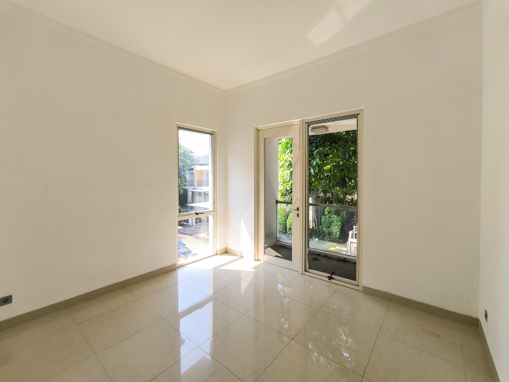 Rumah Bagus Siap Huni Di Kebayoran Essence Bintaro Jaya Sektor 7