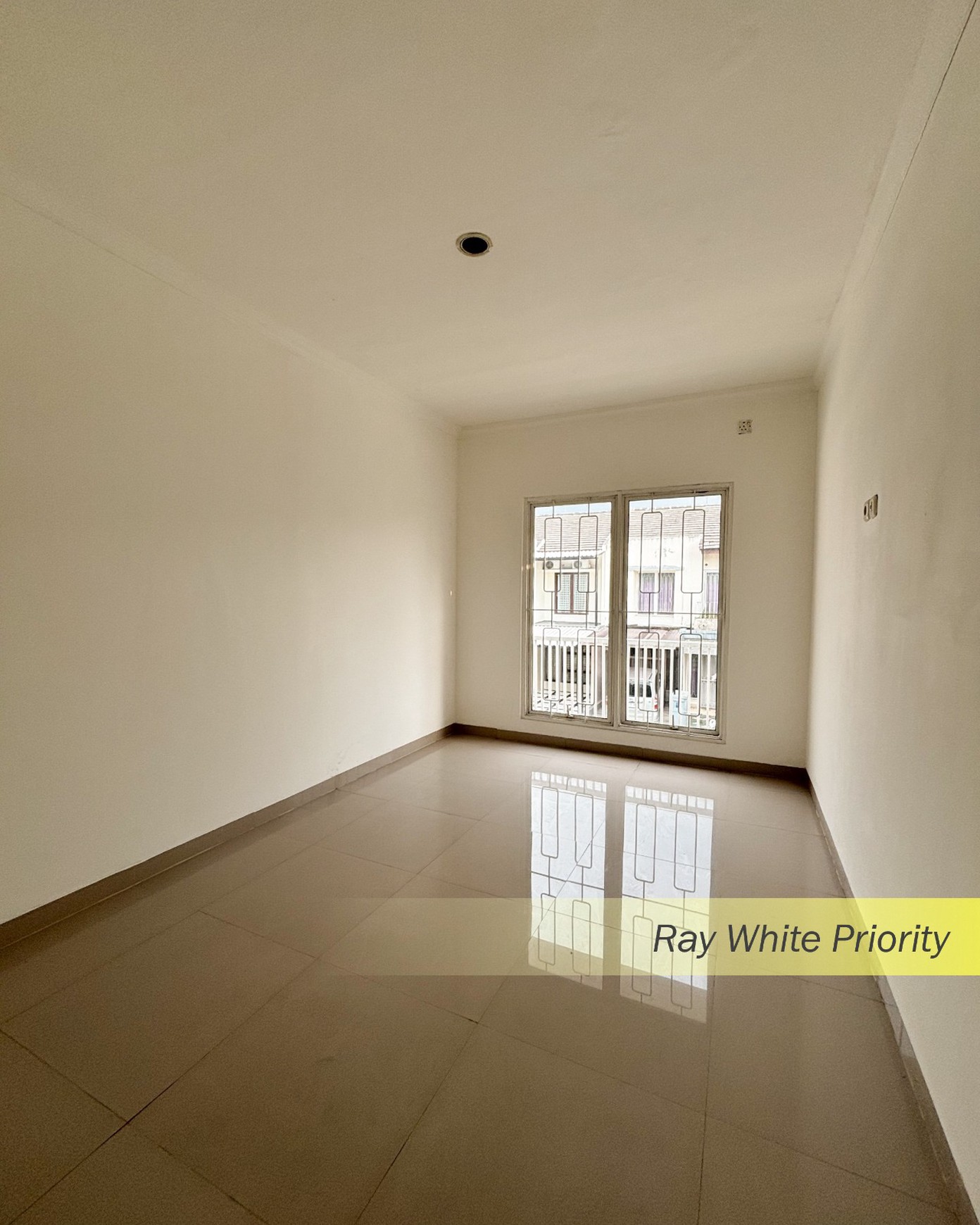 Rumah Baru Renovasi di Emerald  Bintaro #DG