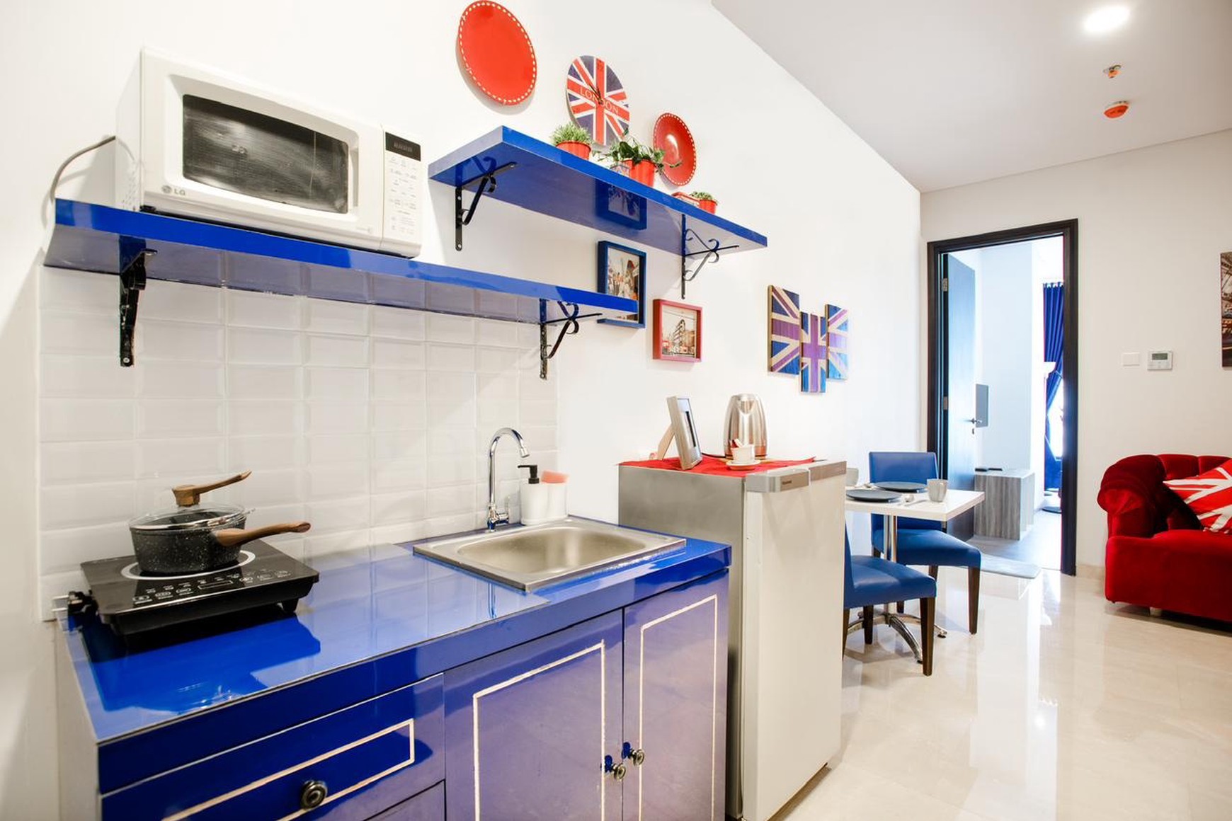 Disewakan Unit Apartemen Sudirman Suites - Lantai 17, Luas 42m, Furnished