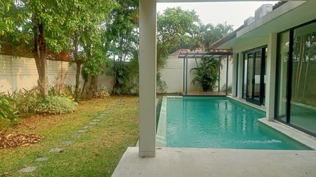 Disewakan Rumah Mewah Luas di Cipete Selatan - Akses Mudah ke Antasari
