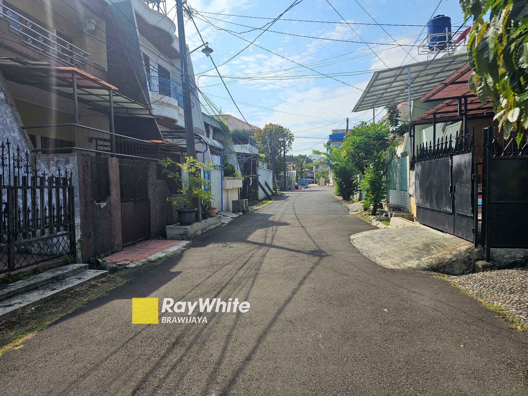 Rumah di Kompleks Green Ville, Tanjung Duren, Jakarta Barat, Hitung Tanah Saja