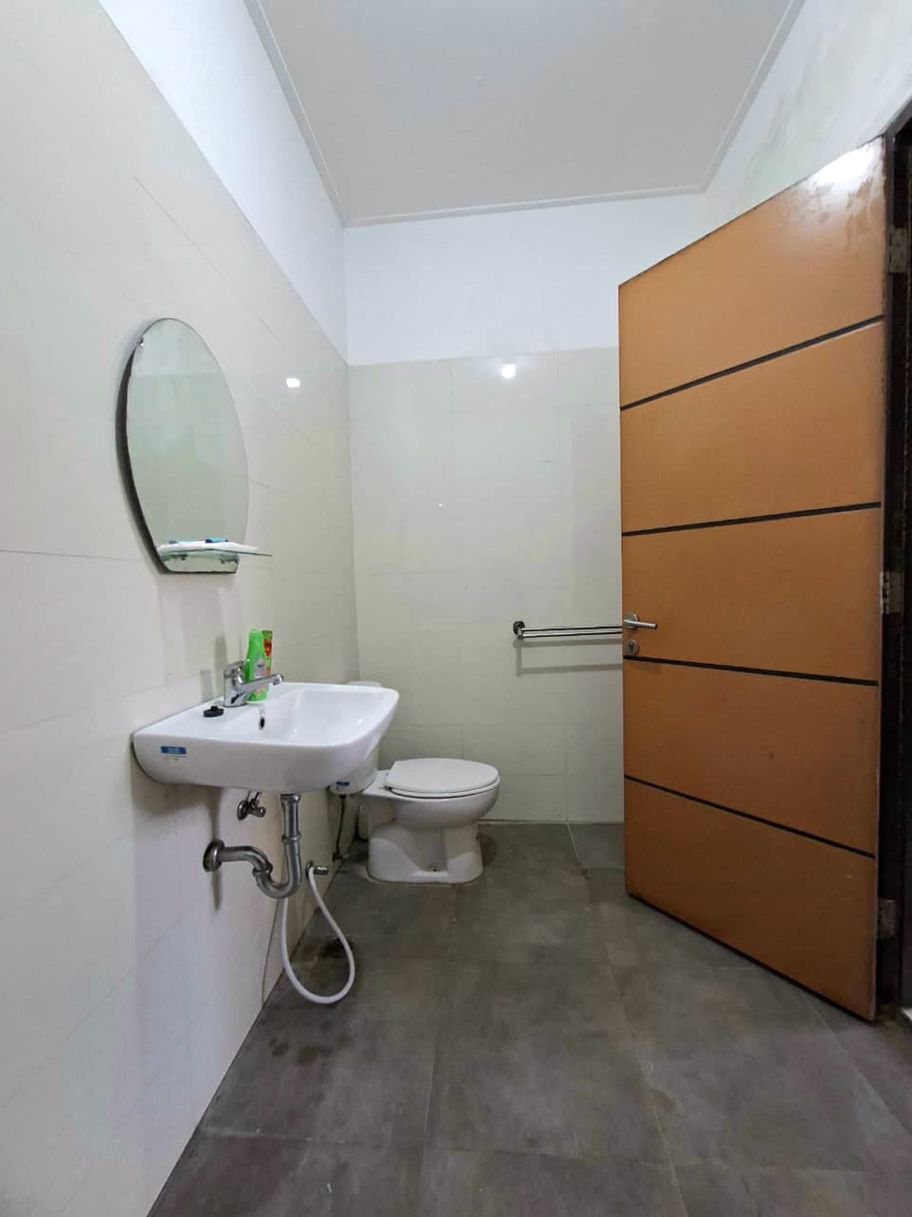 Rumah di Bintaro Tangerang Selatan 2 Lantai Siap Huni KT 4+1 KM 3+1