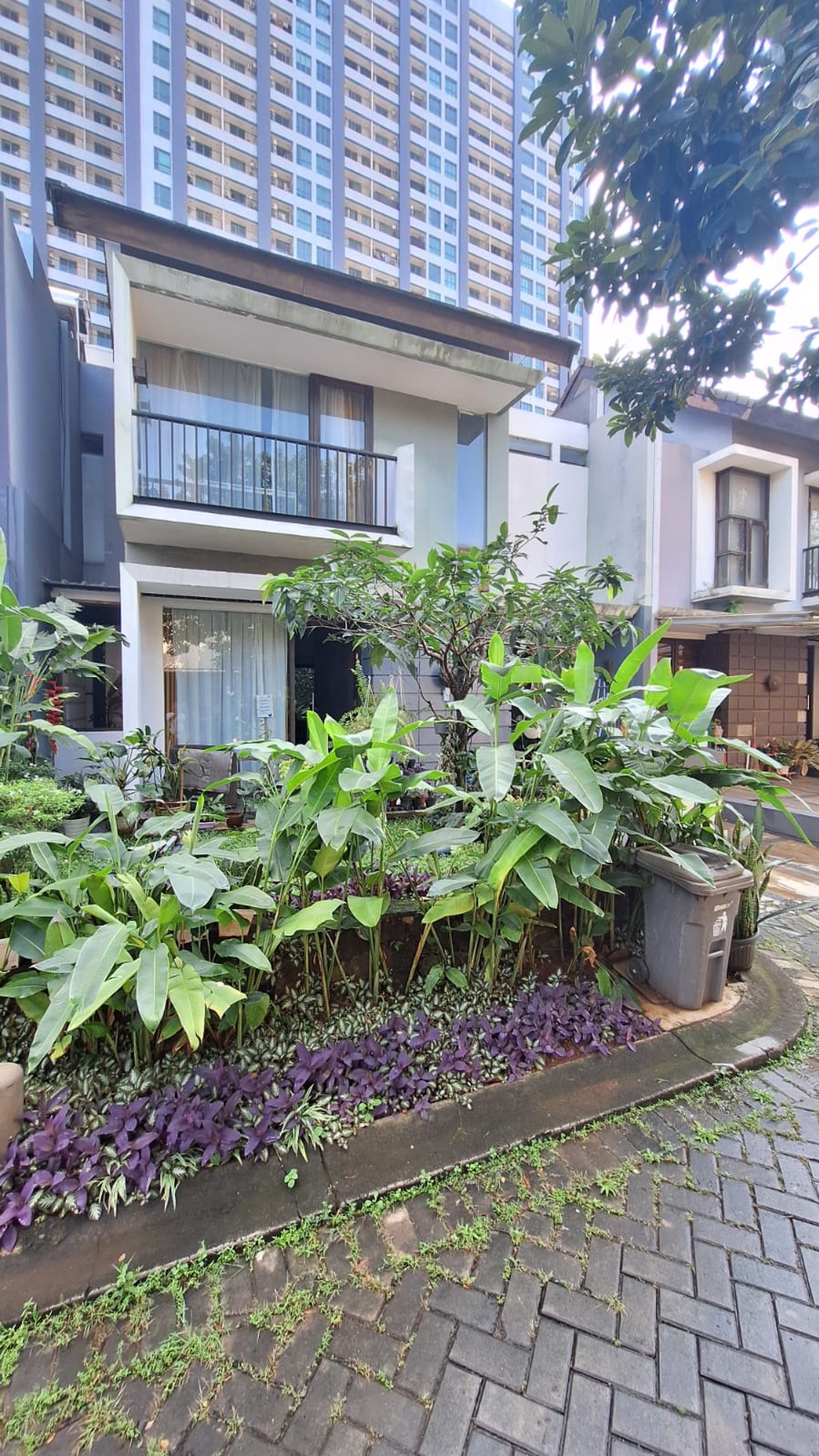 Rumah Bagus 2 Lantai Siap Huni KT 3+1 KM 2+1 SHM @Jombang, Ciputat