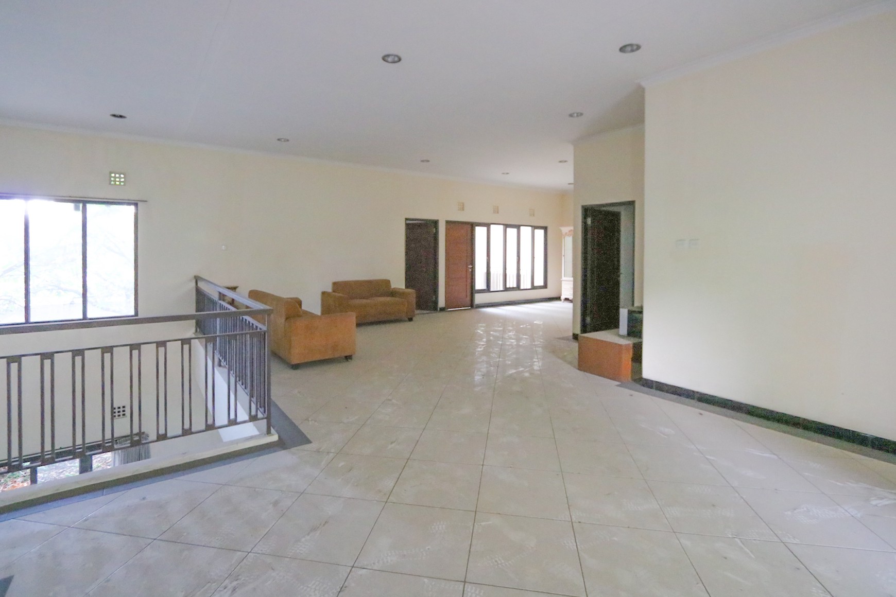 RUMAH NYAMAN LINGKUNGAN ELIT, BATUNUNGGAL, AKSES MUDAH GATOT SUBROTO, DAGO, SETRADUTA