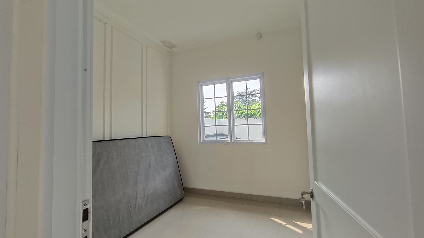 Dijual Rumah Mewah dan Elegan Dekat South City - Lokasi Strategis dan Nyaman