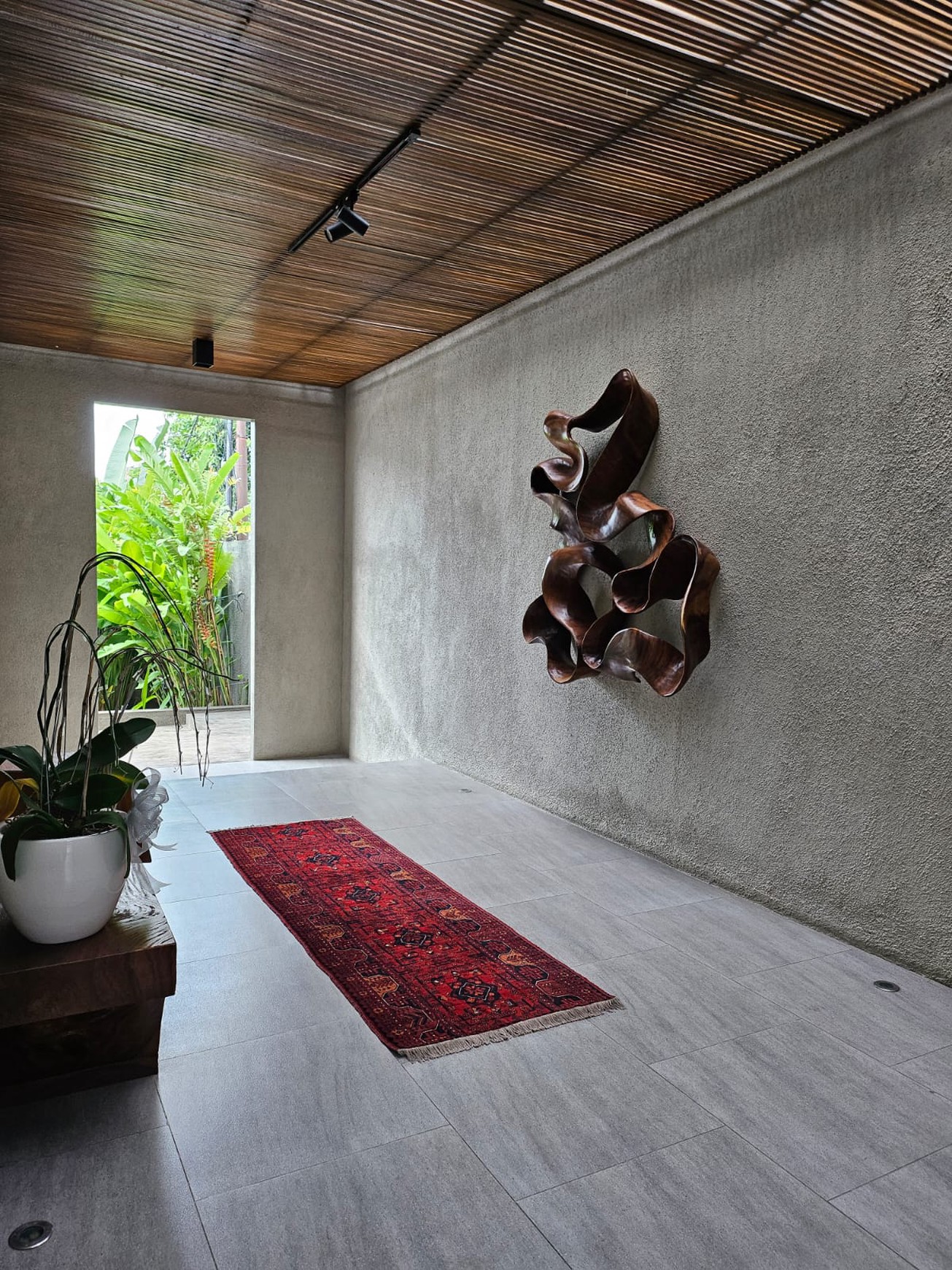 Dijual Rumah Baru - Tropical Modern Design