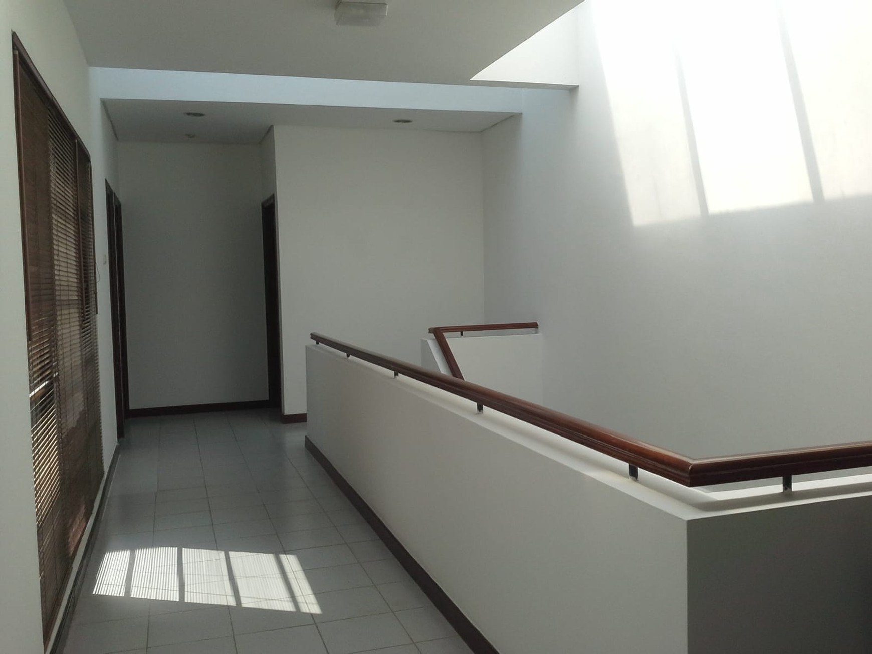 DIJUAL RUMAH SIAP CANTIK Di CASA ROYAL - CIPETE Lokasi STRATEGIS