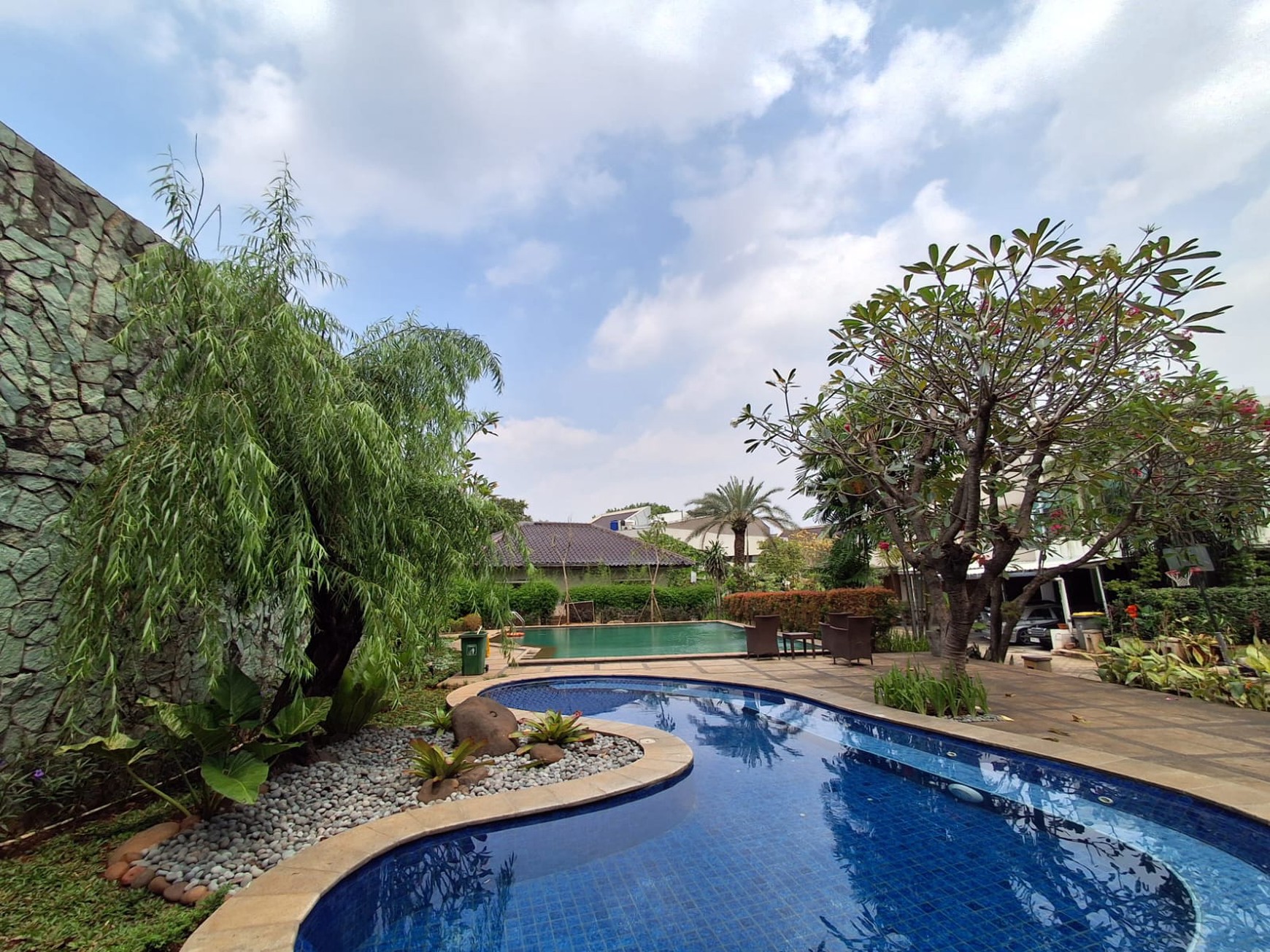DIJUAL RUMAH SIAP CANTIK Di CASA ROYAL - CIPETE Lokasi STRATEGIS