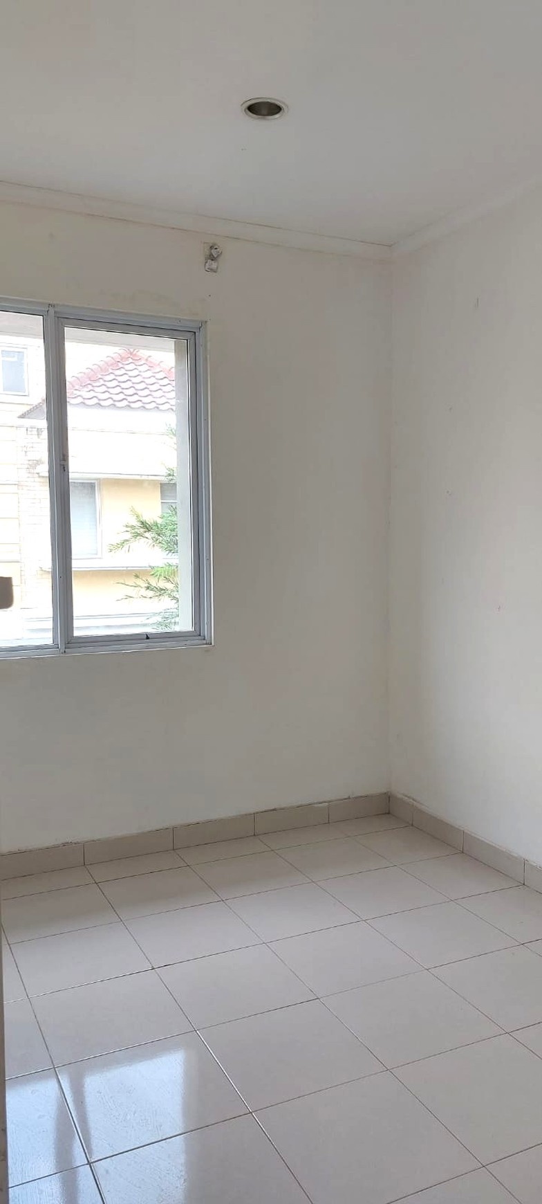Rumah Minimalis di Cluster Amarilo Village Gading Serpong