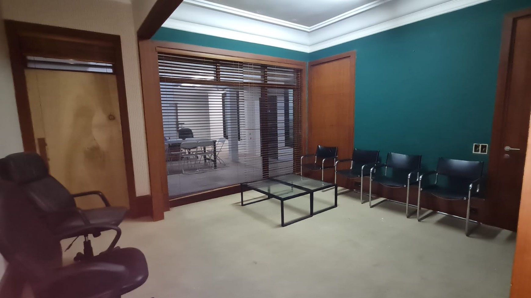 Disewakan Rumah 2 Lantai di Kawasan Strategis Kebayoran Baru, Jakarta Selatan