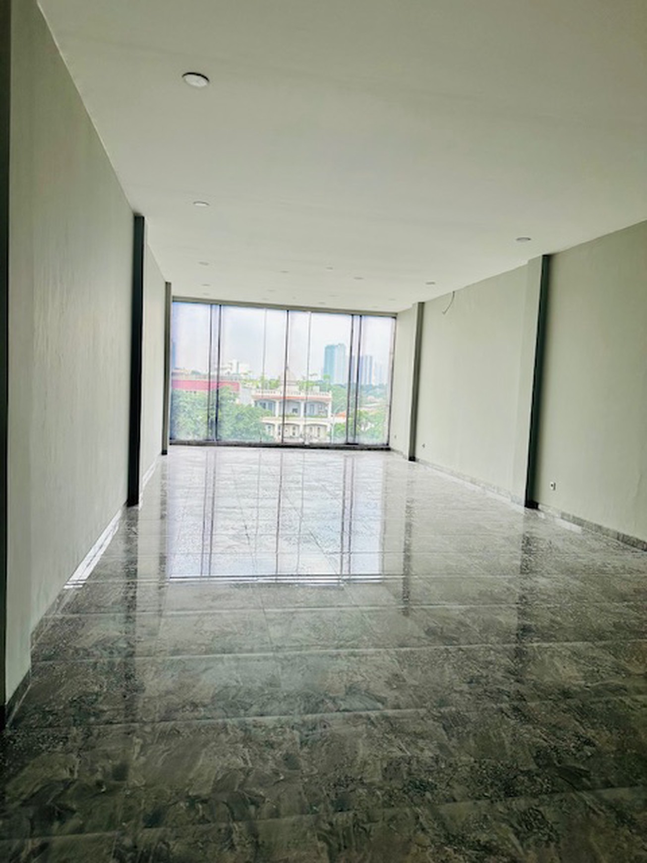 Disewakan Ruko 5 Lantai  jl pondok indah arteri