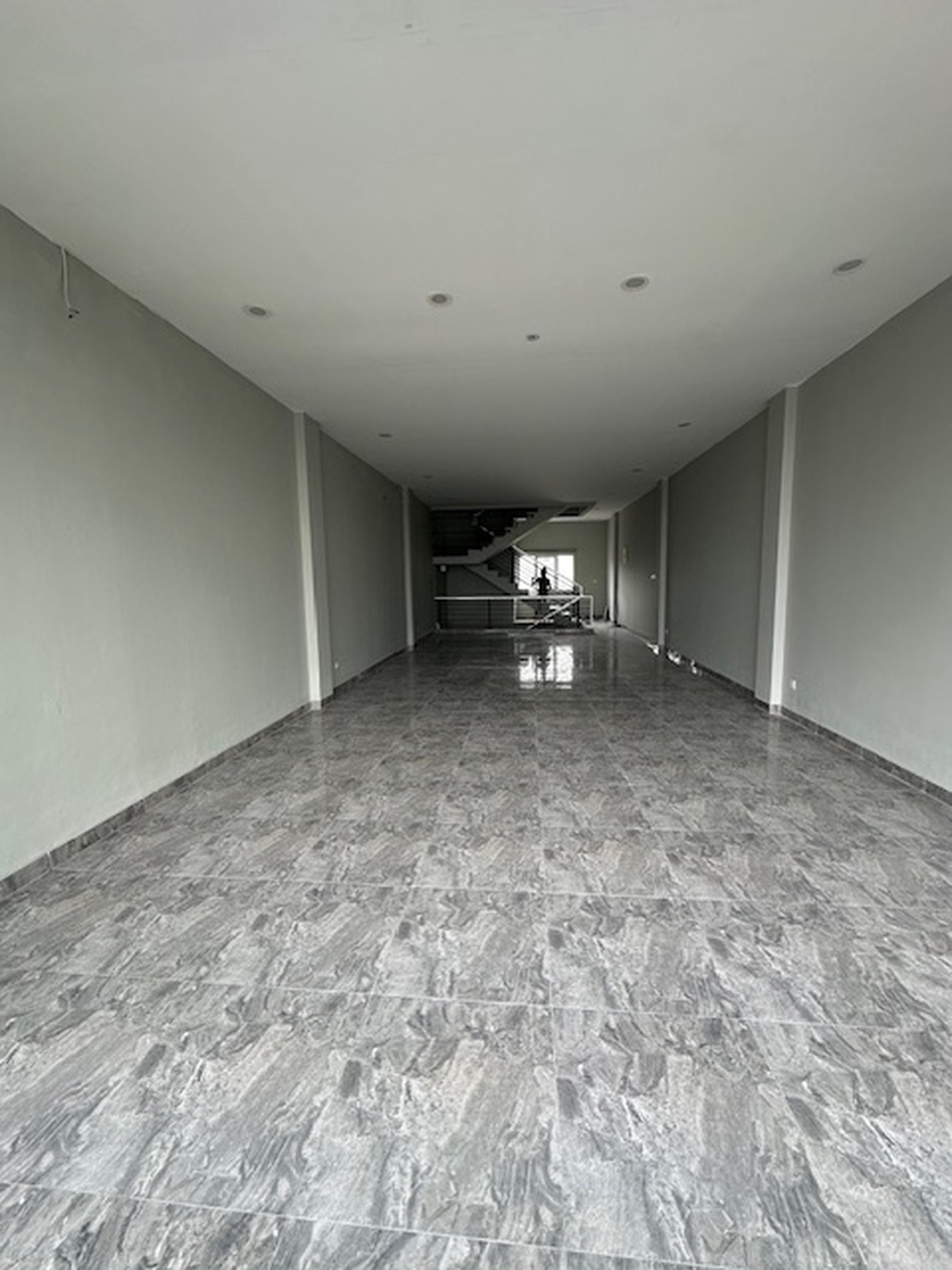 Disewakan Ruko 5 Lantai  jl pondok indah arteri