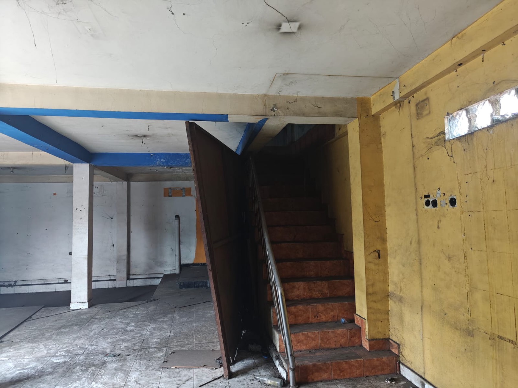 Ruko 3 Lantai Strategis di Jl. Layang, Dekat SGC Cikarang - Cocok untuk Usaha & Investasi!