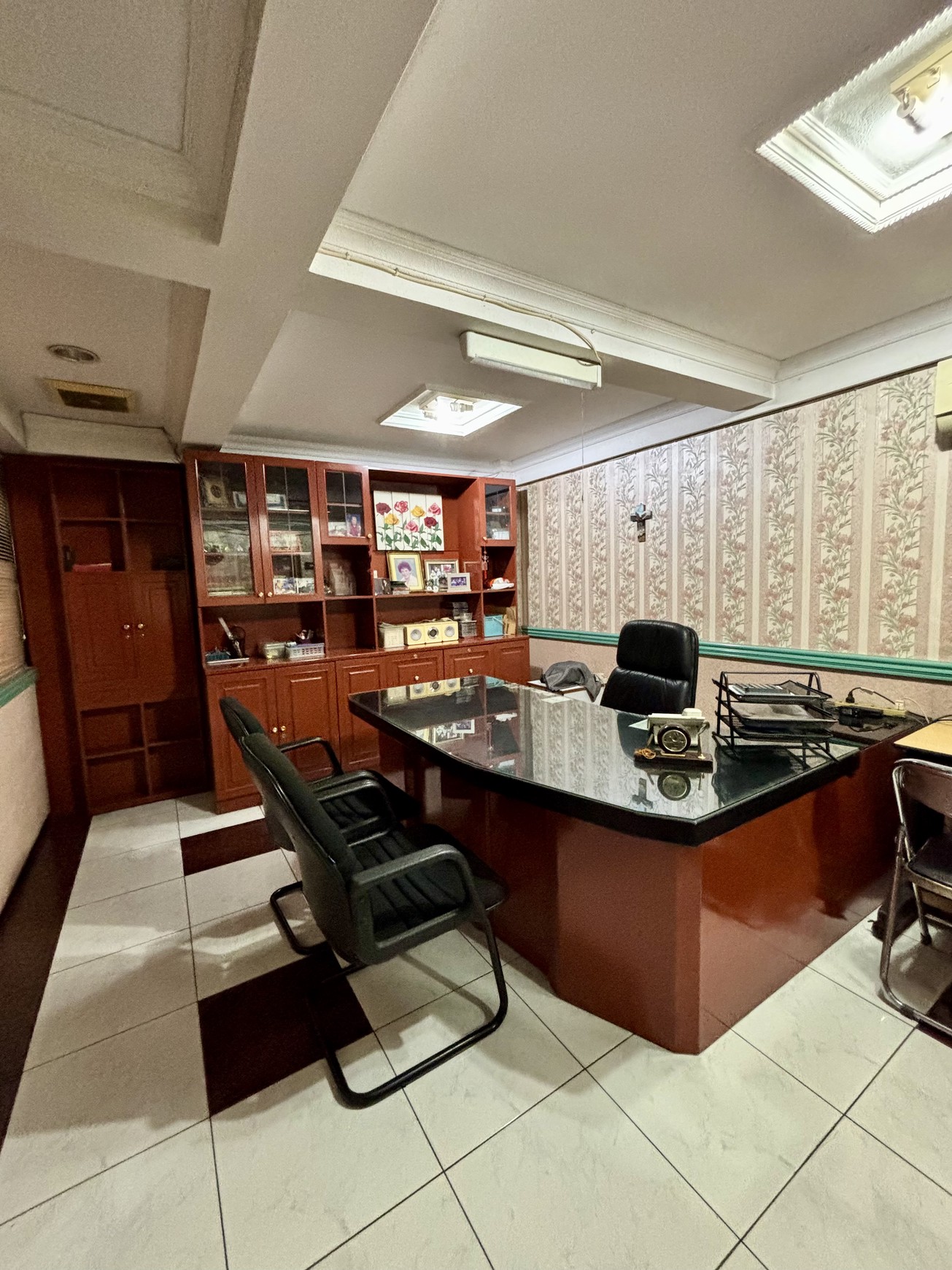 Dijual Cepat Gedung Mini Lokasi Premium Kawasan Pusat Hiburan Mangga Besar Raya Jakarta Barat