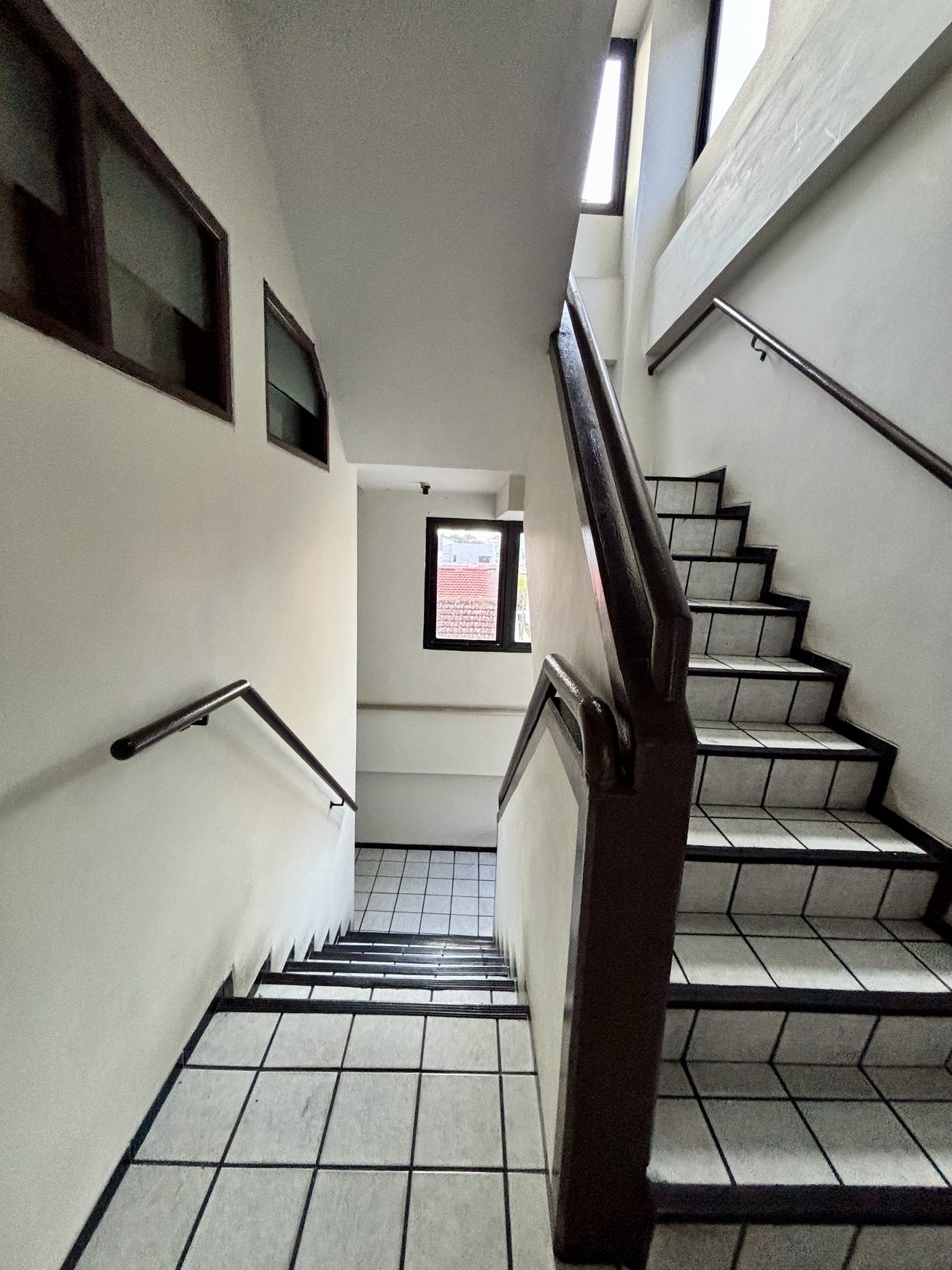 Dijual Cepat Gedung Mini Lokasi Premium Kawasan Pusat Hiburan Mangga Besar Raya Jakarta Barat