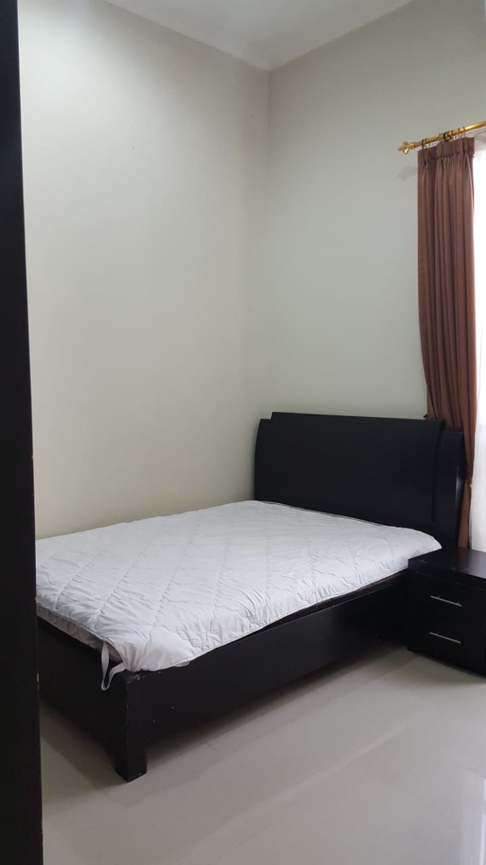 Rumah Bagus Siap Huni Furnished Terawat di Discovery Fiore, Bintaro Jaya Sektor 9, Tangerang Selatan