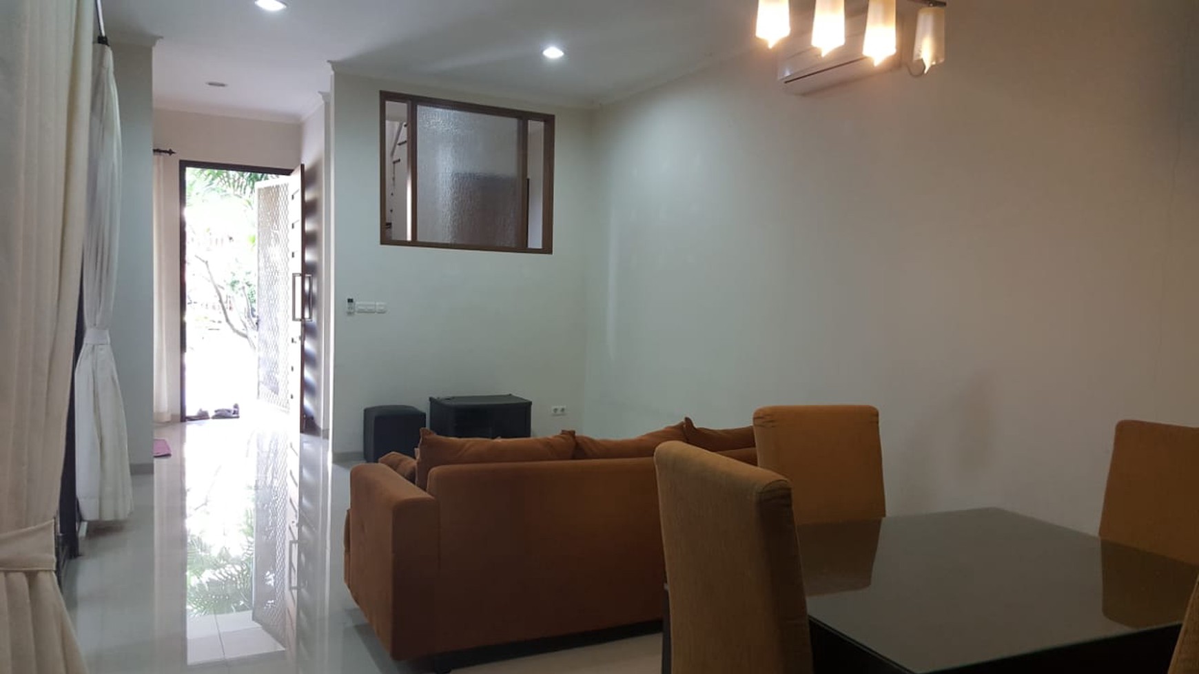 Rumah Bagus Siap Huni Furnished Terawat di Discovery Fiore, Bintaro Jaya Sektor 9, Tangerang Selatan