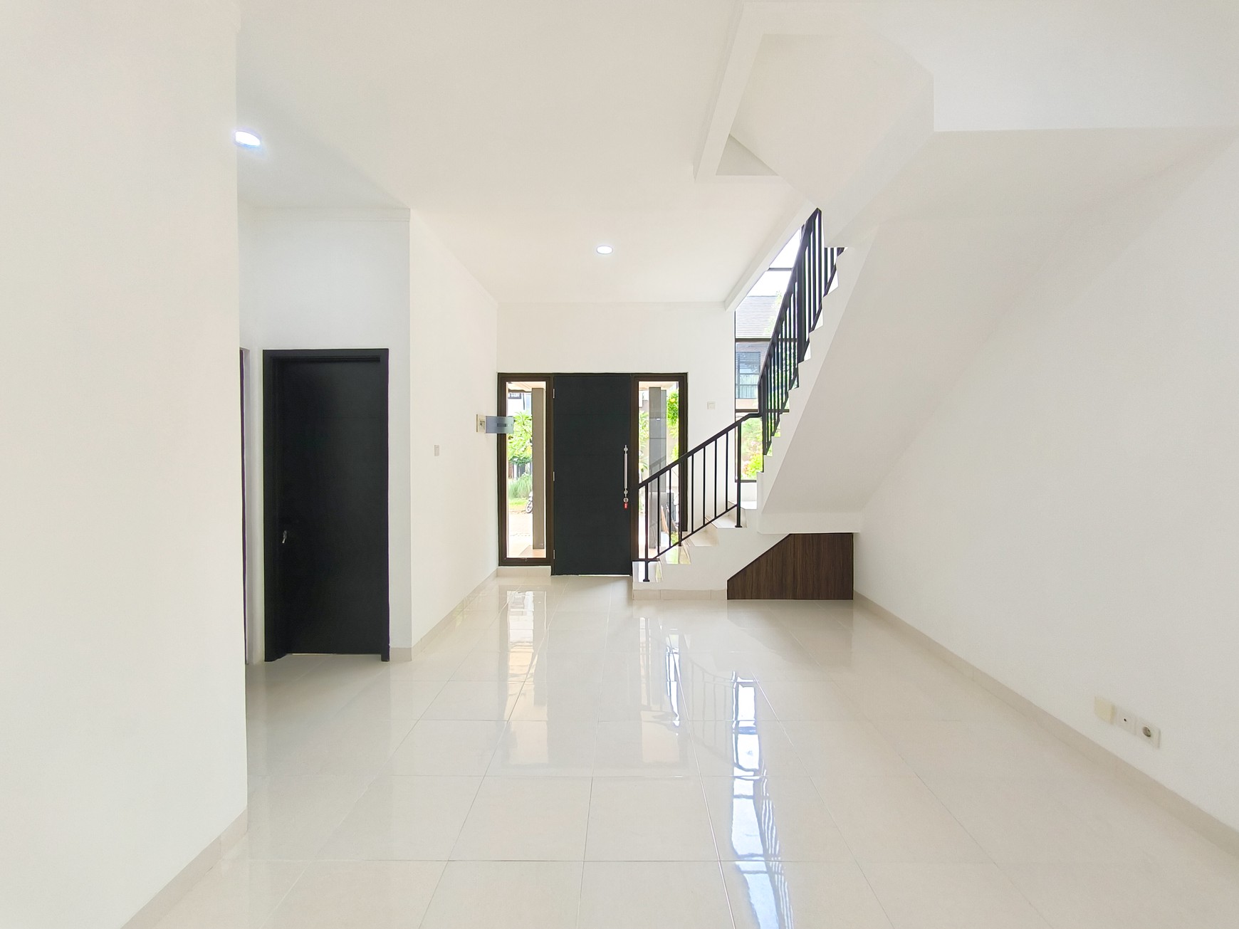 Rumah Bagus Terawat dan Siap Huni di Discovery Terra, Bintaro Jaya Sektor 9