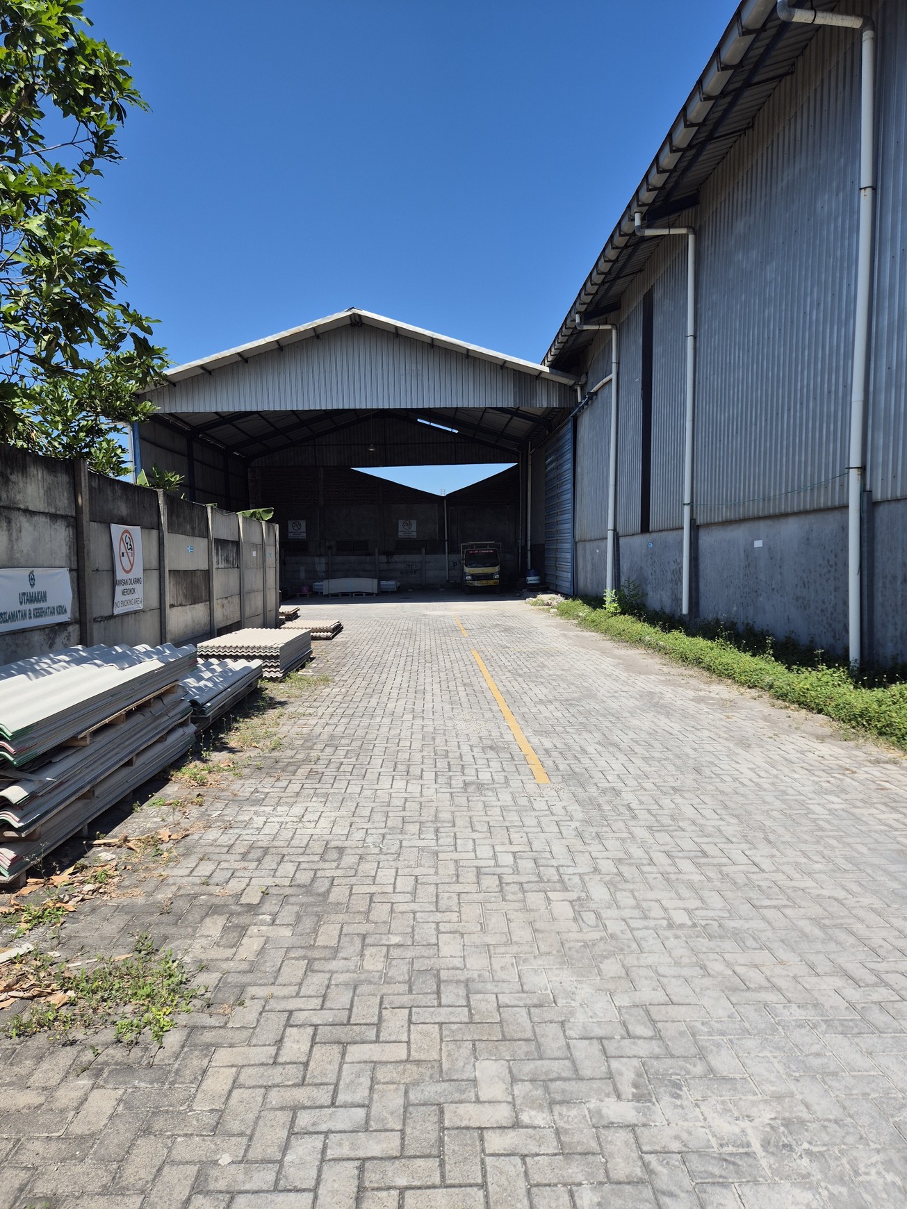DIJUAL GUDANG BESAR Jalan Raya By Pass Lingkar Timur, Klurak Candi - Sidoarjo