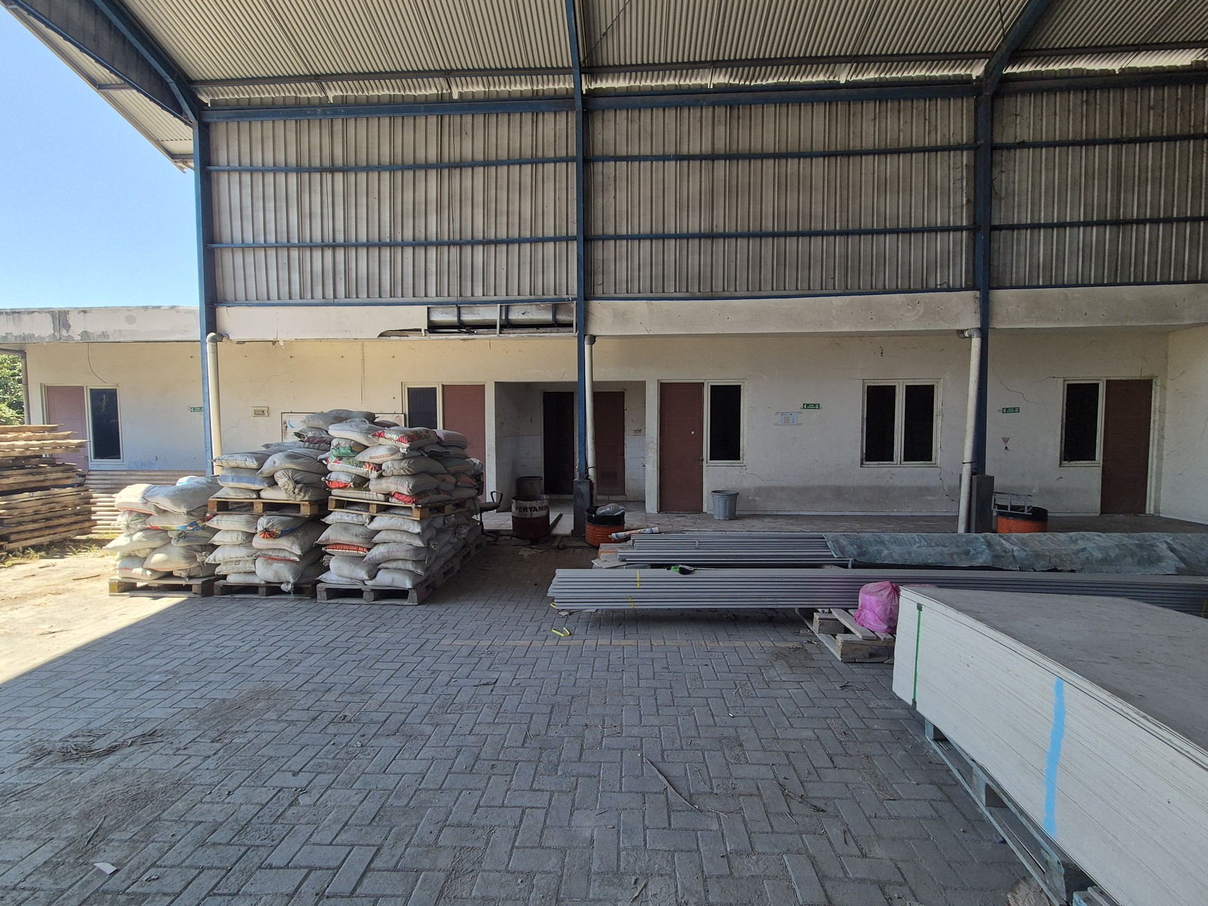 DIJUAL GUDANG BESAR Jalan Raya By Pass Lingkar Timur, Klurak Candi - Sidoarjo