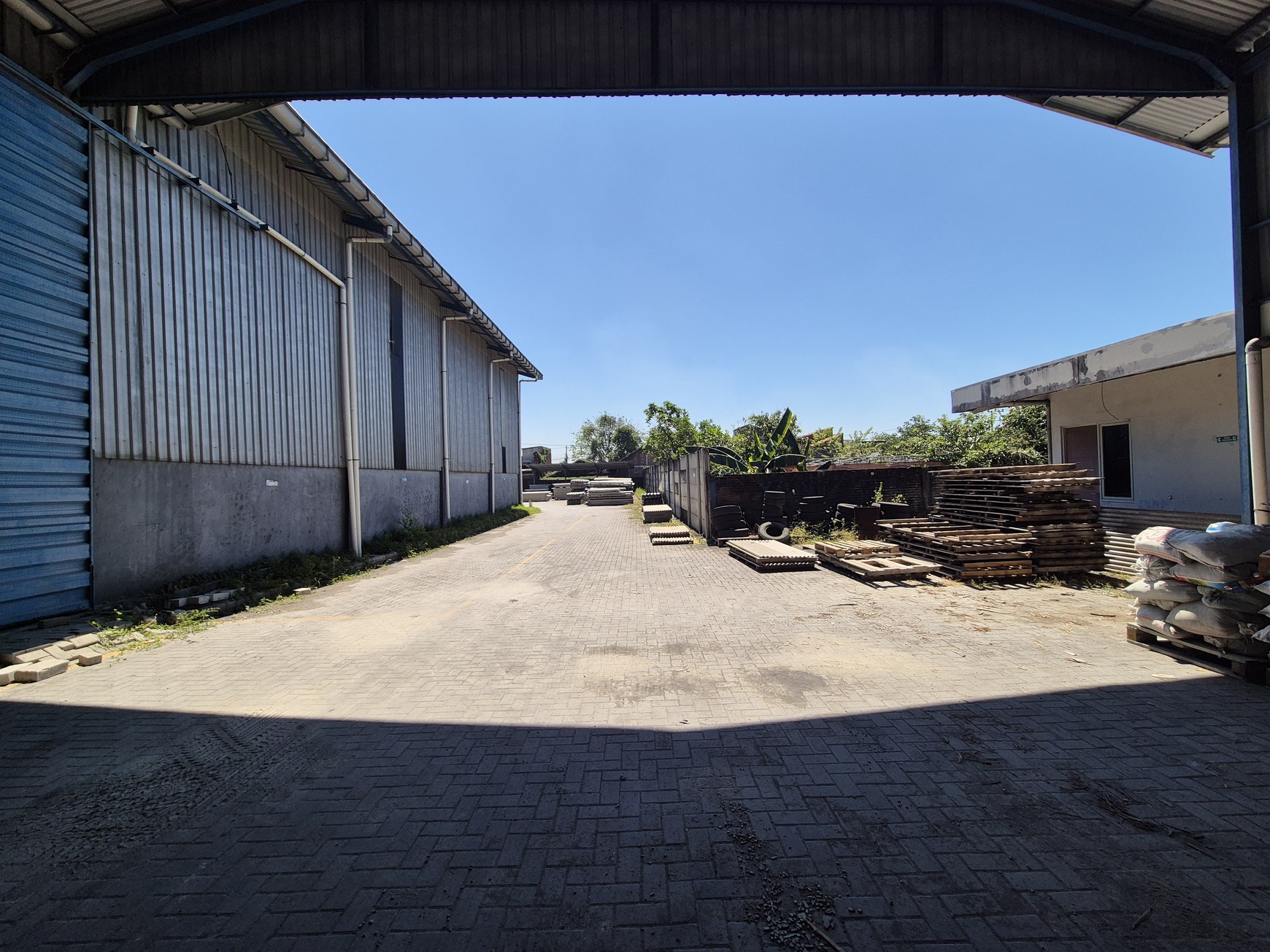 DIJUAL GUDANG BESAR Jalan Raya By Pass Lingkar Timur, Klurak Candi - Sidoarjo