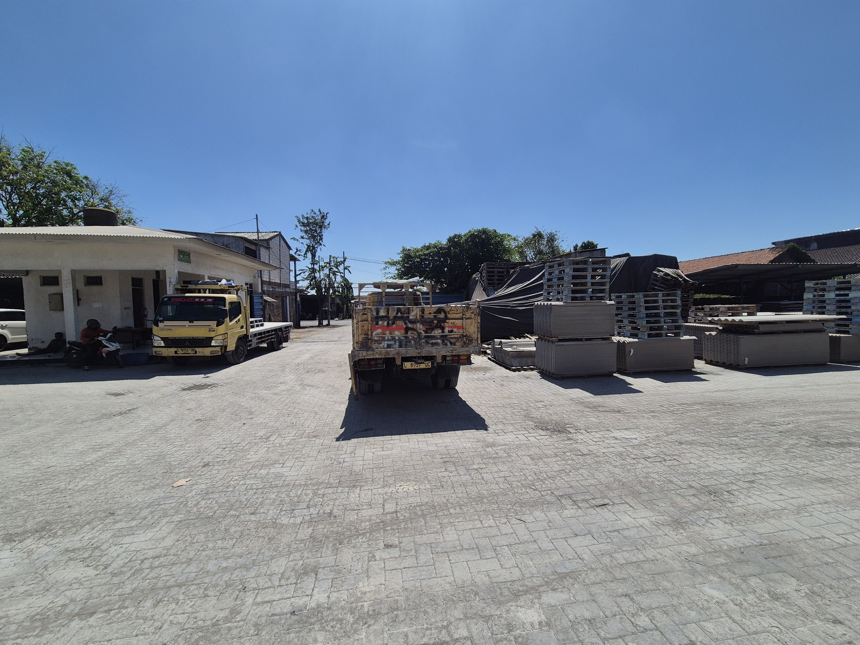 DIJUAL GUDANG BESAR Jalan Raya By Pass Lingkar Timur, Klurak Candi - Sidoarjo