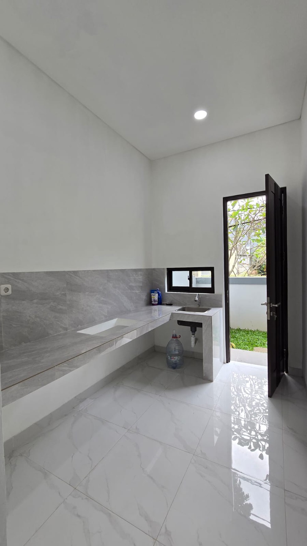 Rumah Bagus Brand New Siap Huni dan Asri di Graha Bintaro, Tangerang Selatan