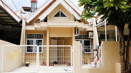 Rumah Bagus Siap Huni di Lingkungan Asri di Bougenville Loka, Graha Raya, Bintaro Jaya