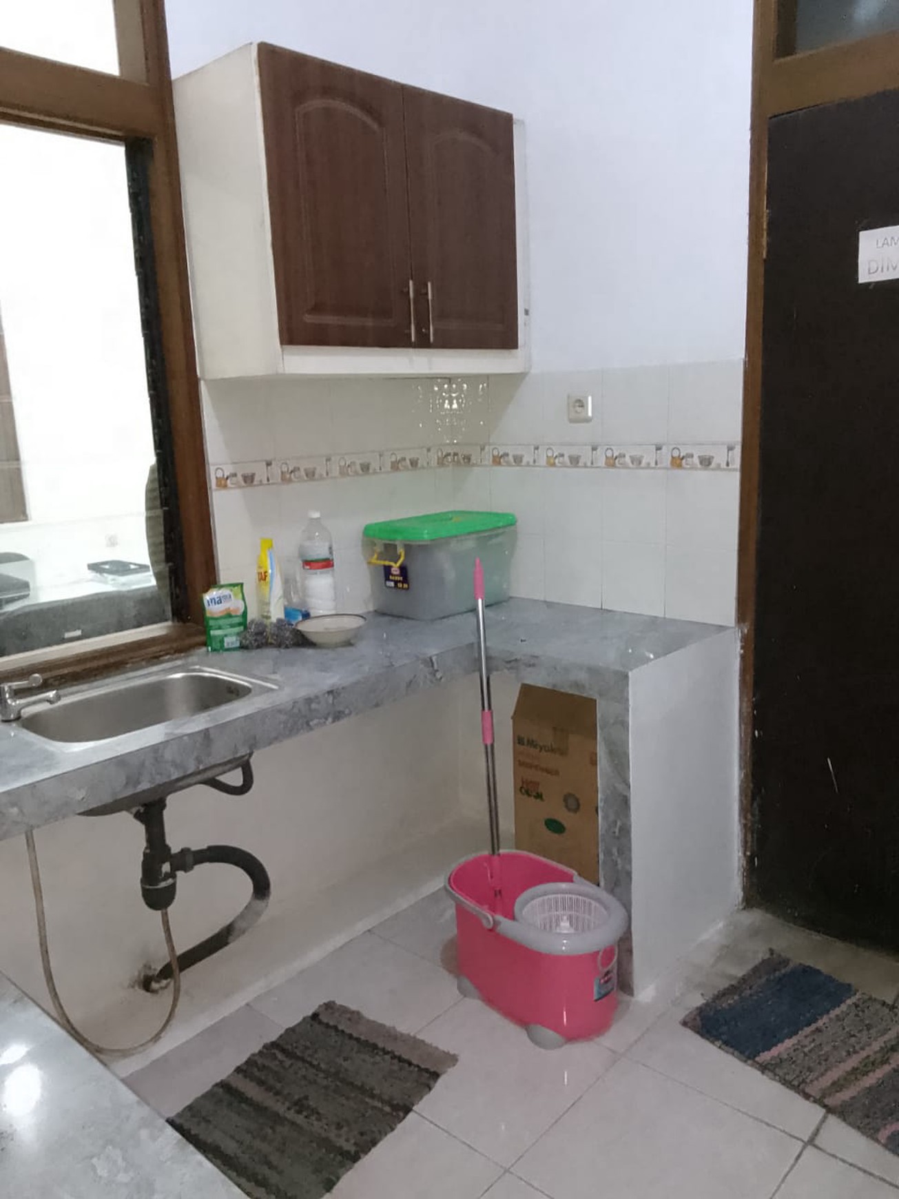 Rumah Luas & Nyaman di Komplek Parakan Waas, Bandung
