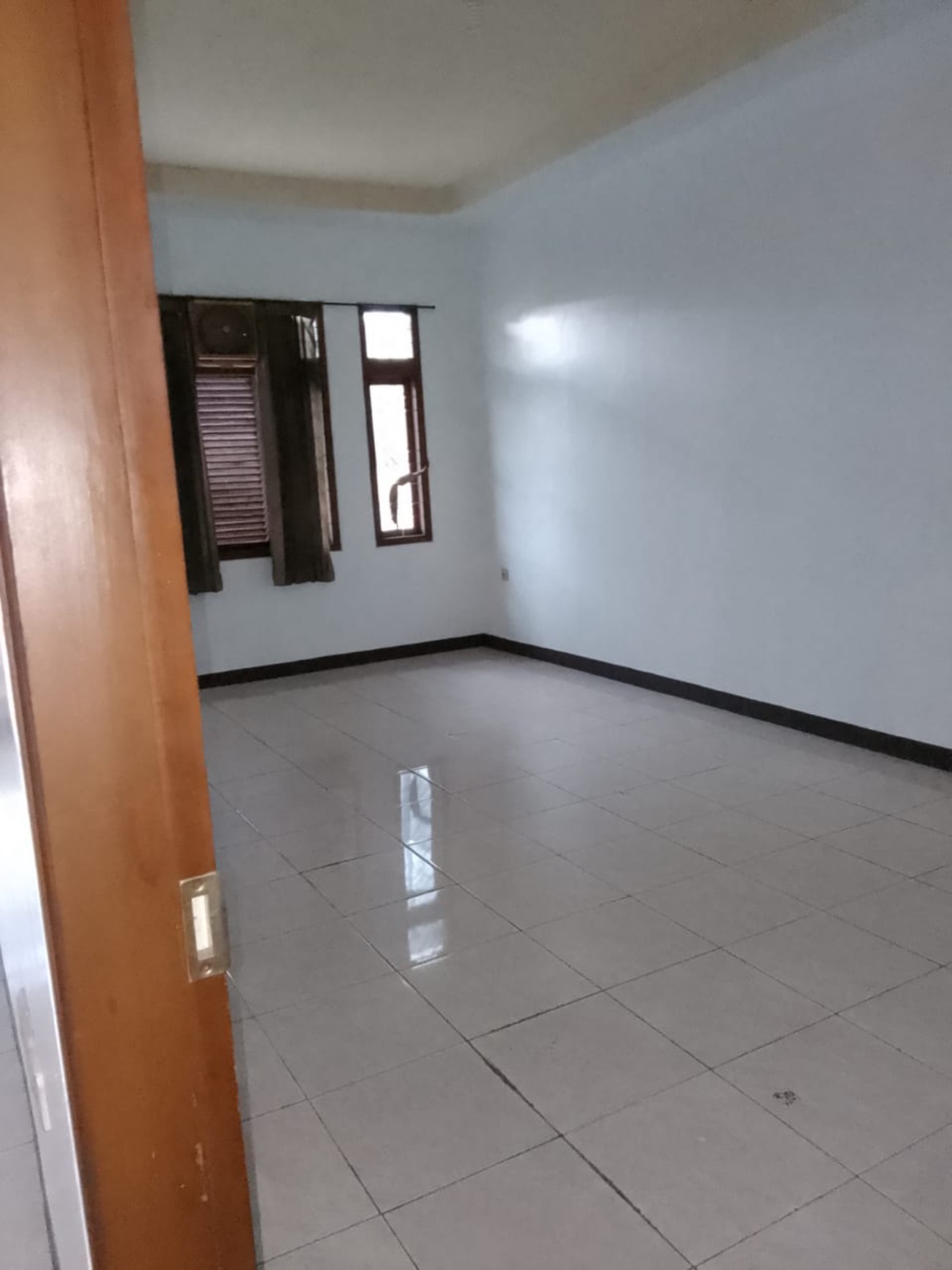 Rumah Luas & Nyaman di Komplek Parakan Waas, Bandung