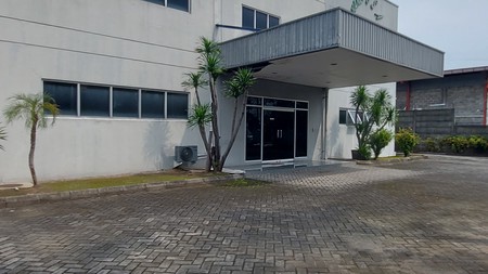 Pabrik di Kawasan Industri Rungkut - Akses Kontainer & Jalan Utama