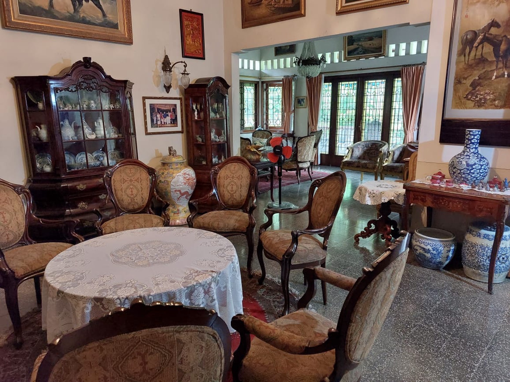 Rumah Mewah Luas di Menteng Jakarta Pusat LT 980 LB 488 Lokasi Stategis