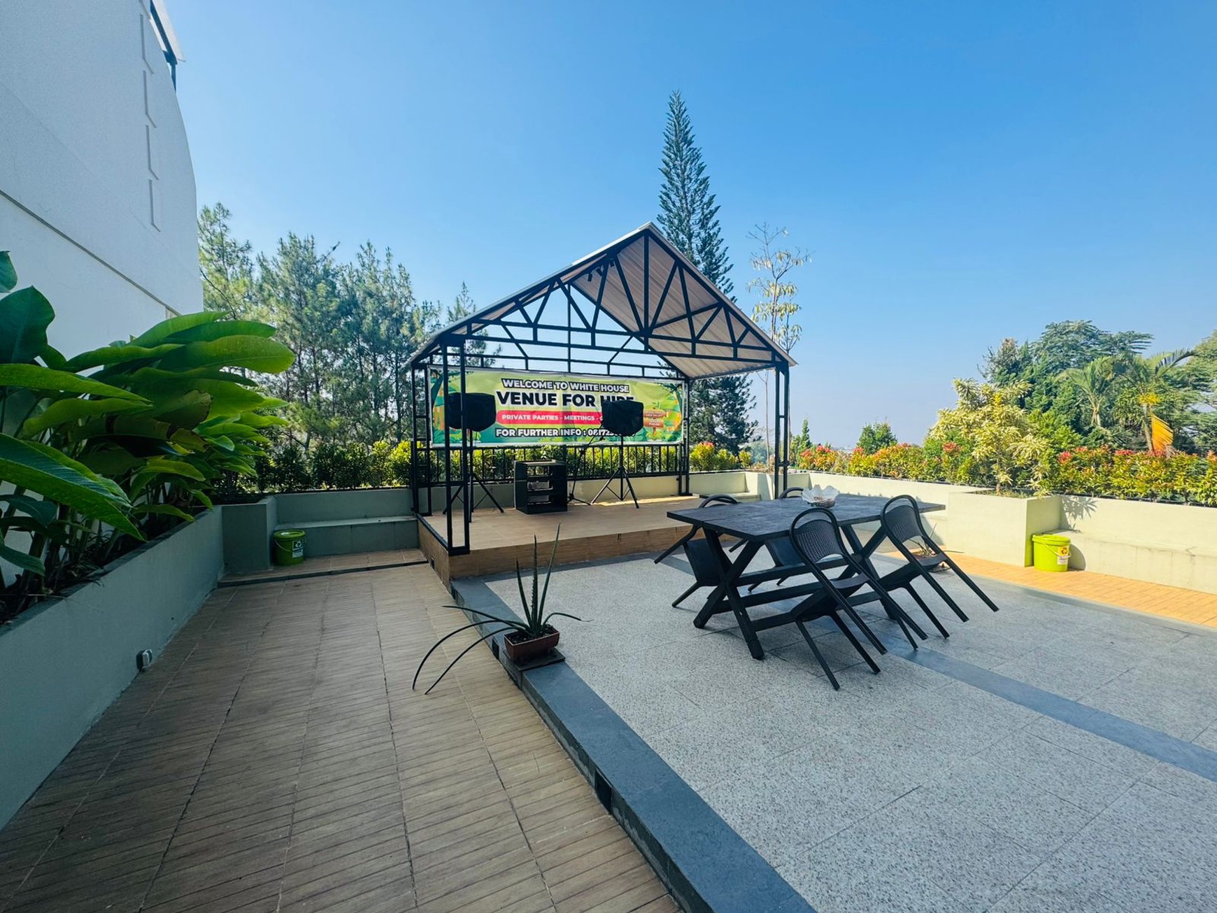 Guest House Bagus ada Kolam Renang di Sayap Dago, Bandung