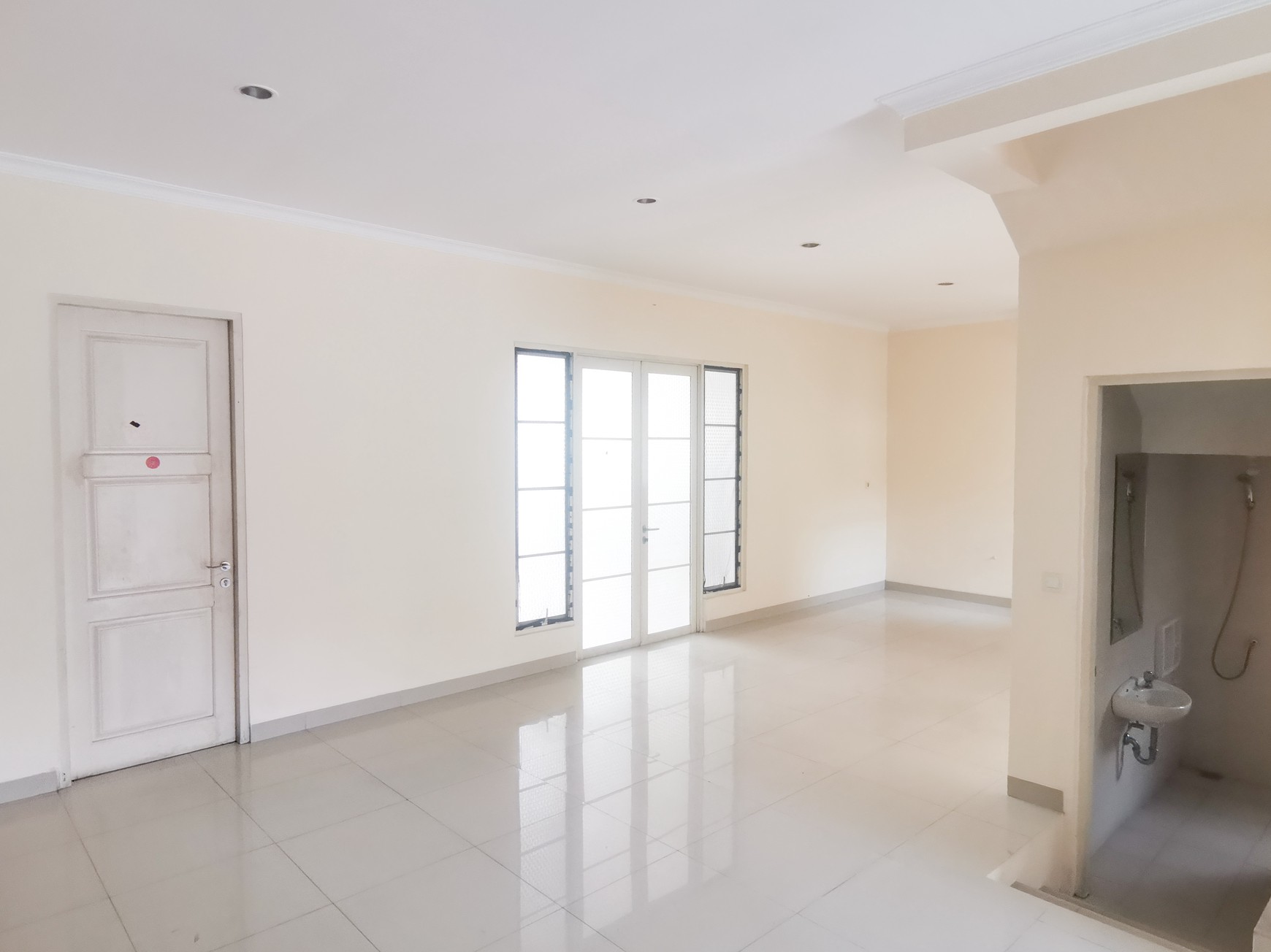 Rumah Mewah di Jl utama Lippo Cikarang dekat dengan sekolah Dian Harapan, Tunas Bangsa,Caris Global, Kawasan EJIP, Delta Silicon, Jababeka
