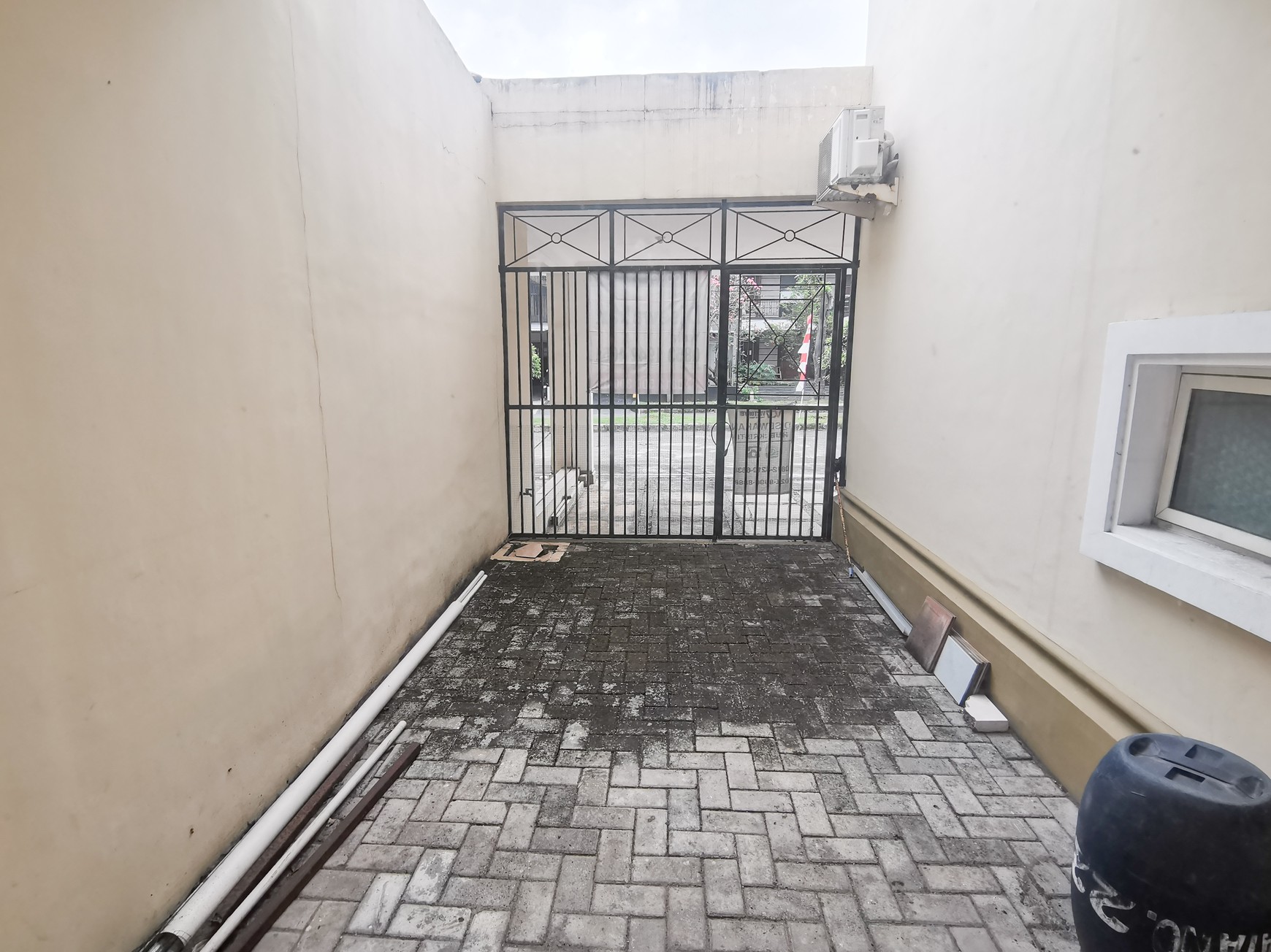Rumah Mewah di Jl utama Lippo Cikarang dekat dengan sekolah Dian Harapan, Tunas Bangsa,Caris Global, Kawasan EJIP, Delta Silicon, Jababeka