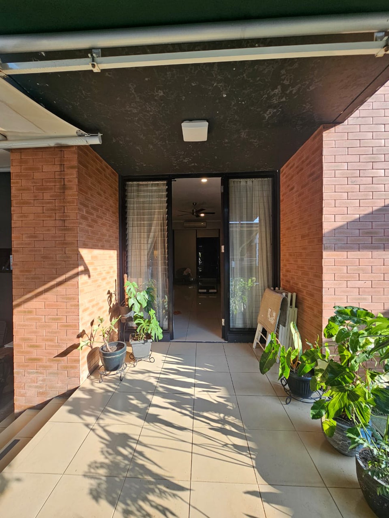Rumah 2 Lantai Siap Huni KT 4+1 KM 3+1 Bintaro, Tangerang Selatan