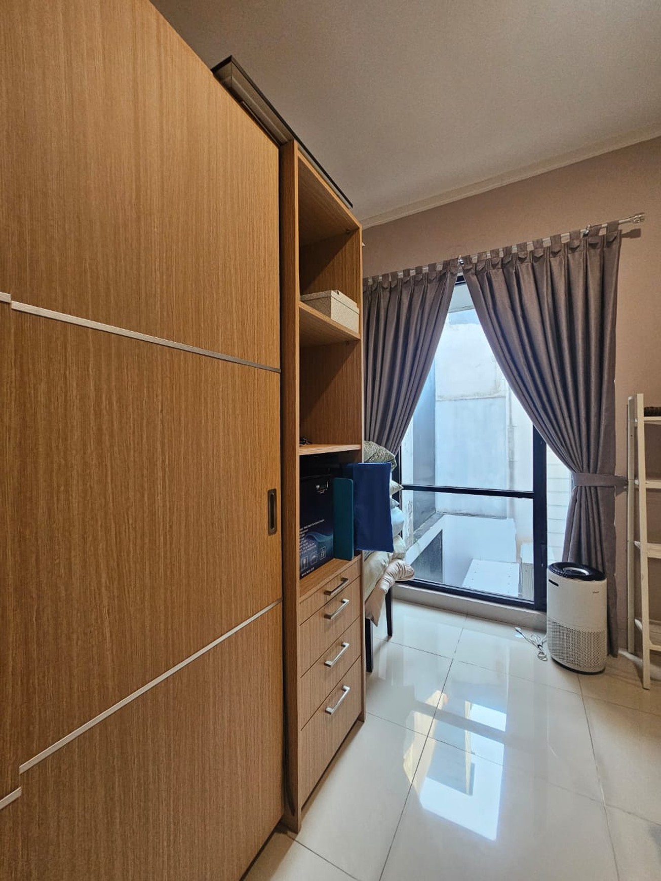 Rumah 2 Lantai Siap Huni KT 4+1 KM 3+1 Bintaro, Tangerang Selatan