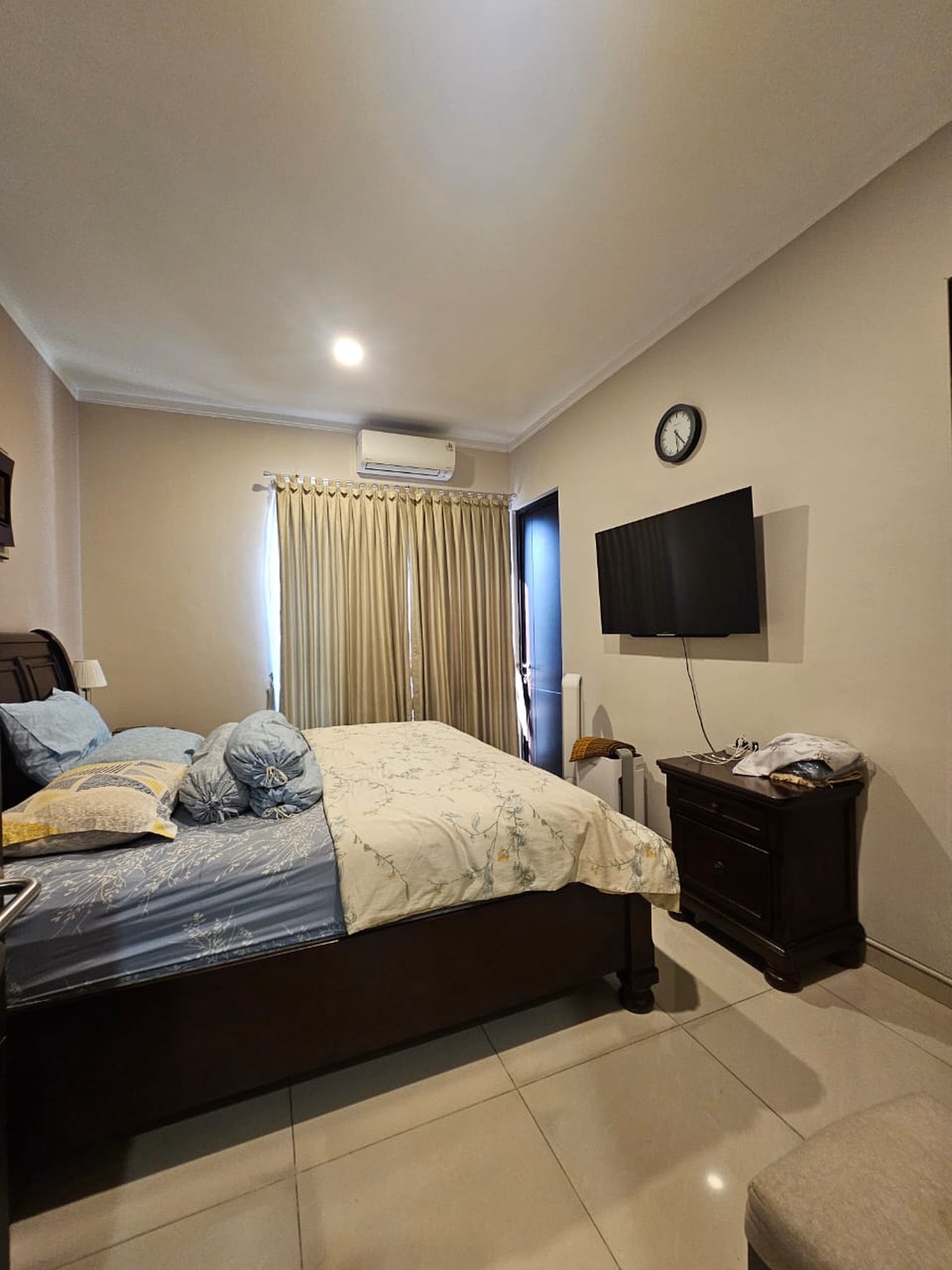 Rumah 2 Lantai Siap Huni KT 4+1 KM 3+1 Bintaro, Tangerang Selatan