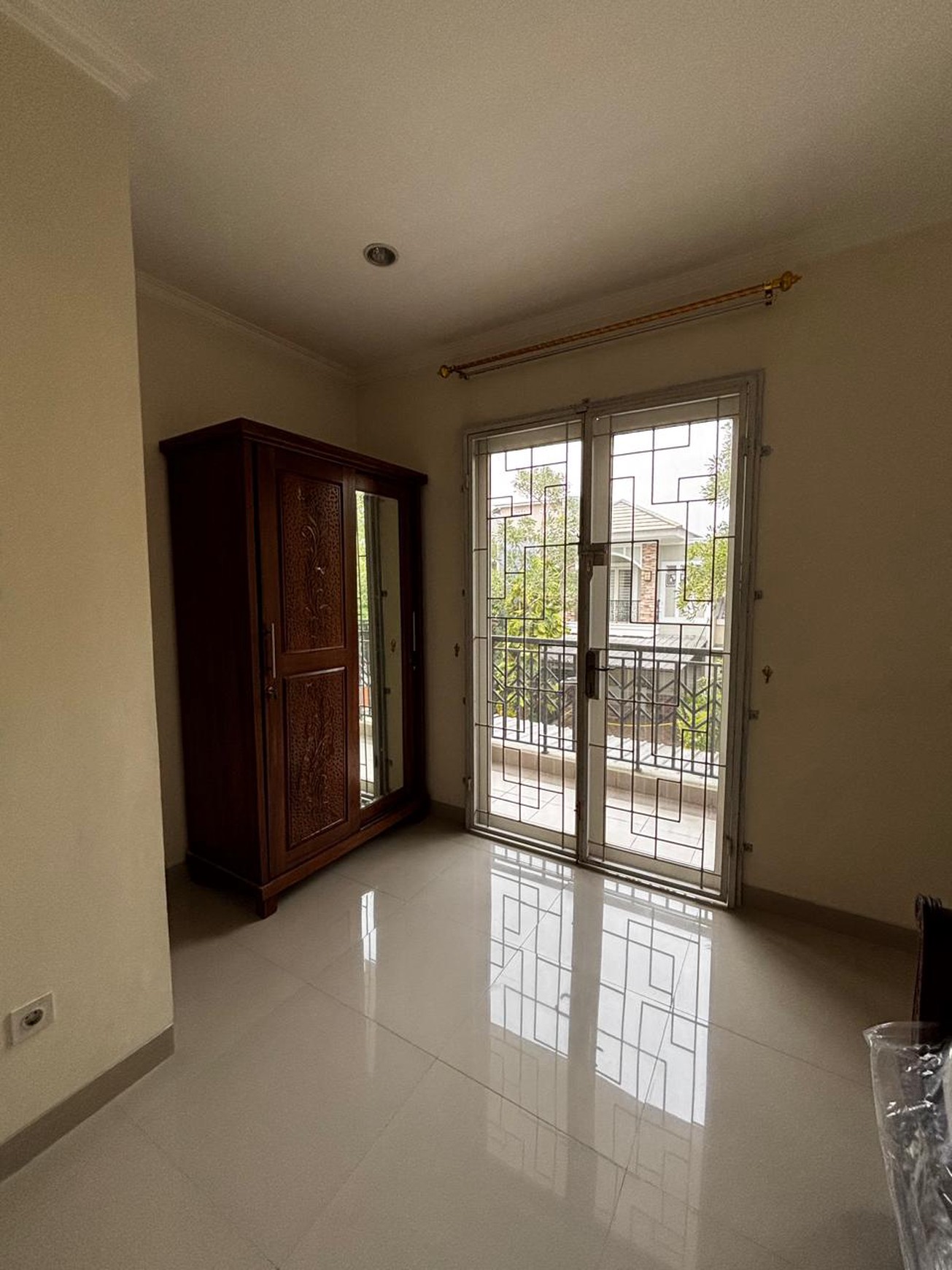 Rumah Cantik Siap Huni di Cluster Ambrosia, Lippo Cikarang - Lingkungan Nyaman & Strategis!