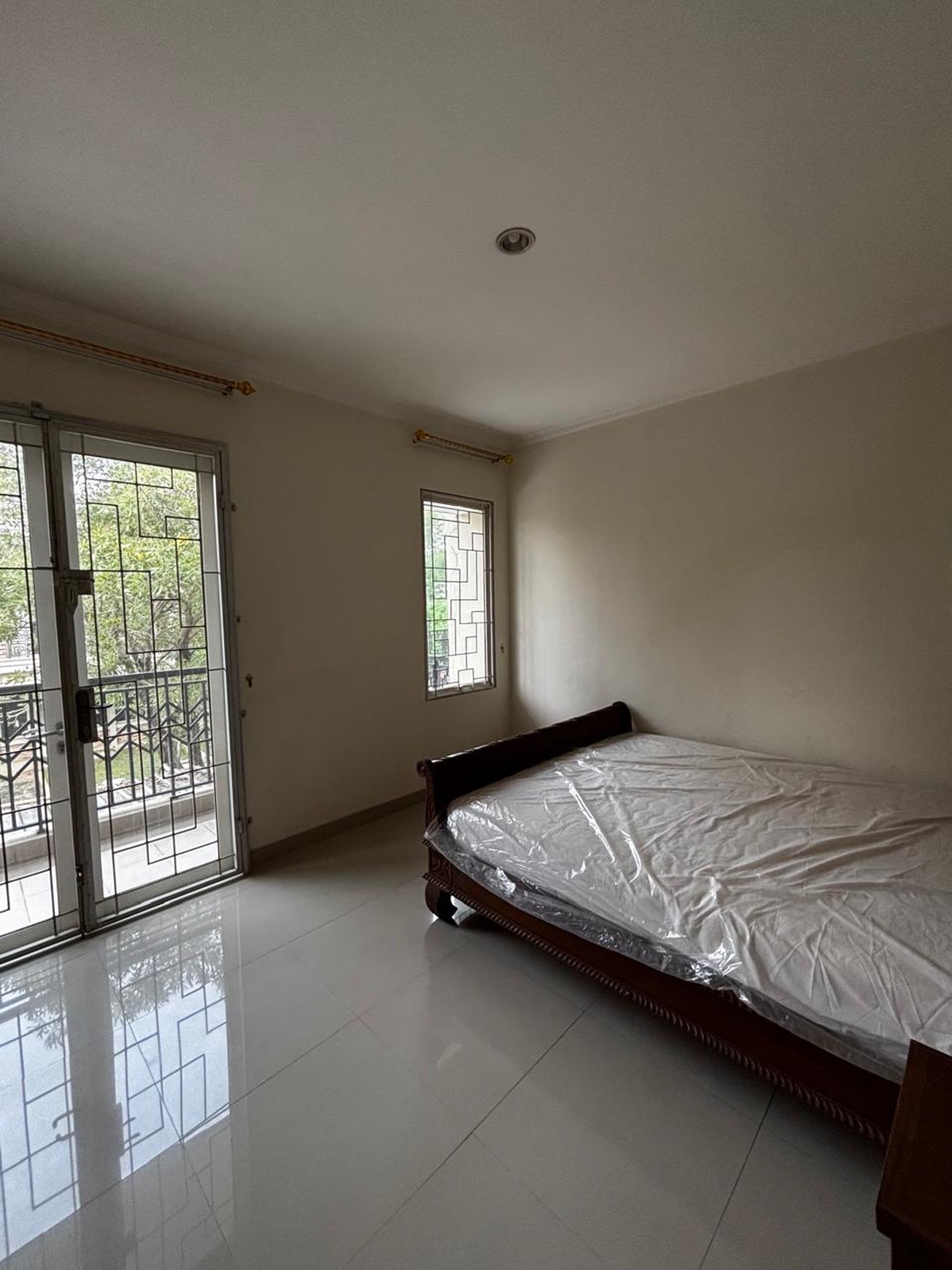 Rumah Cantik Siap Huni di Cluster Ambrosia, Lippo Cikarang - Lingkungan Nyaman & Strategis!