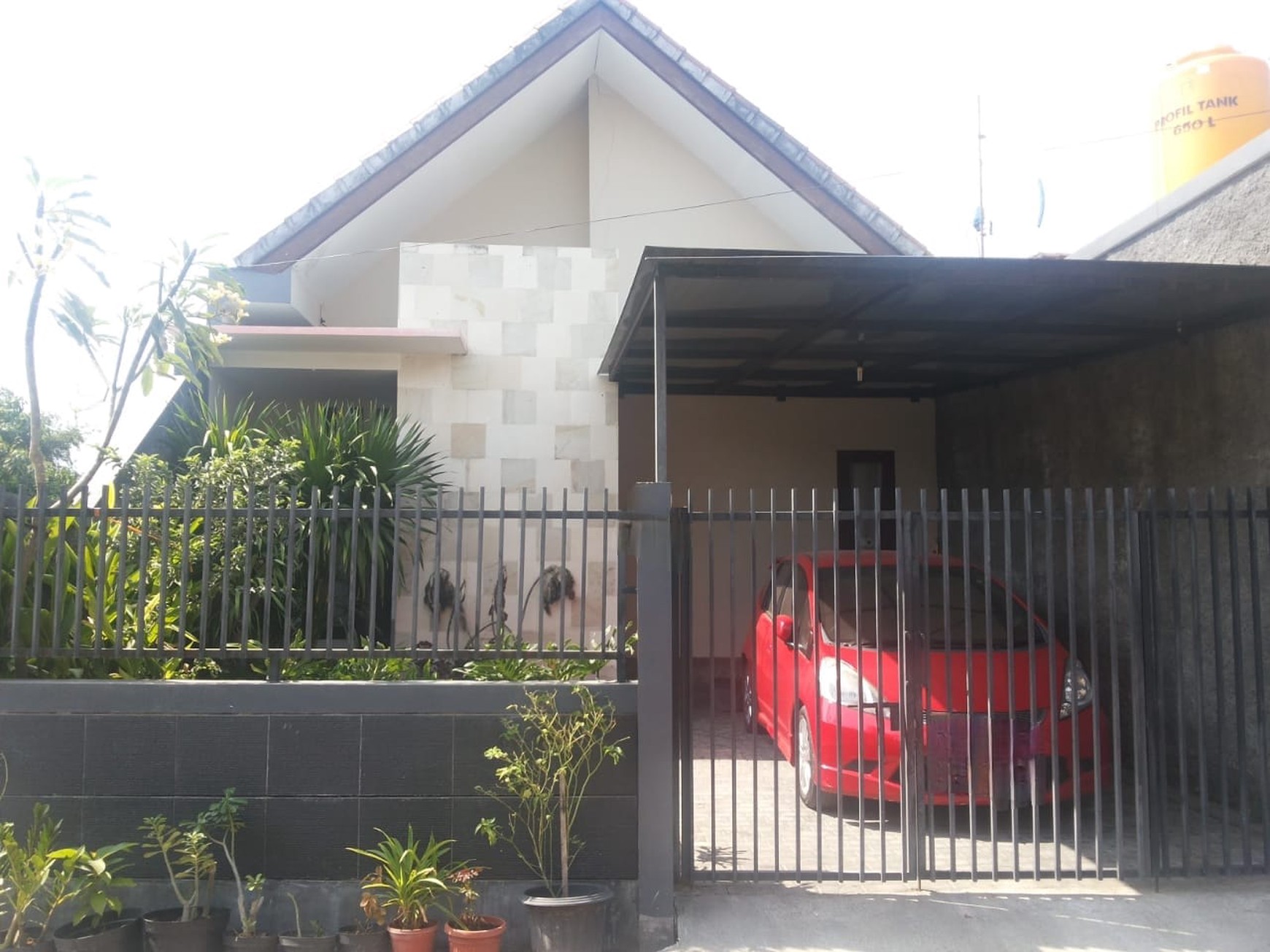 Rumah Minimalis Daerah Padang Sambian Di Denpasar Barat Bali.
